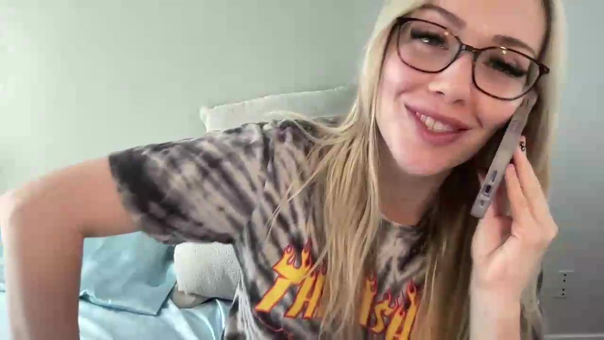Gallery image thumbnail from AshleyMarina's myfreecams stream on, 06/05/2026, 16:40 image 8 of 20