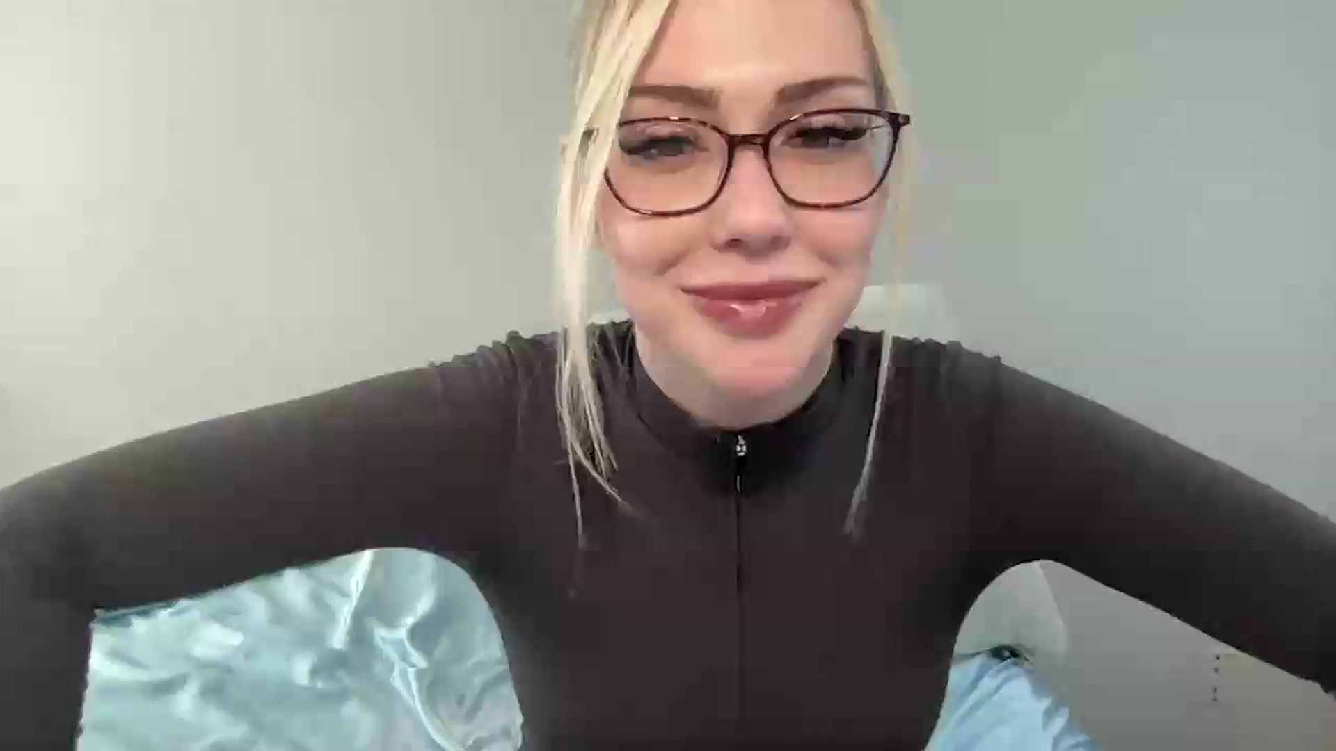 Gallery image thumbnail from AshleyMarina's myfreecams stream on, 06/06/2026, 15:39 image 13 of 20