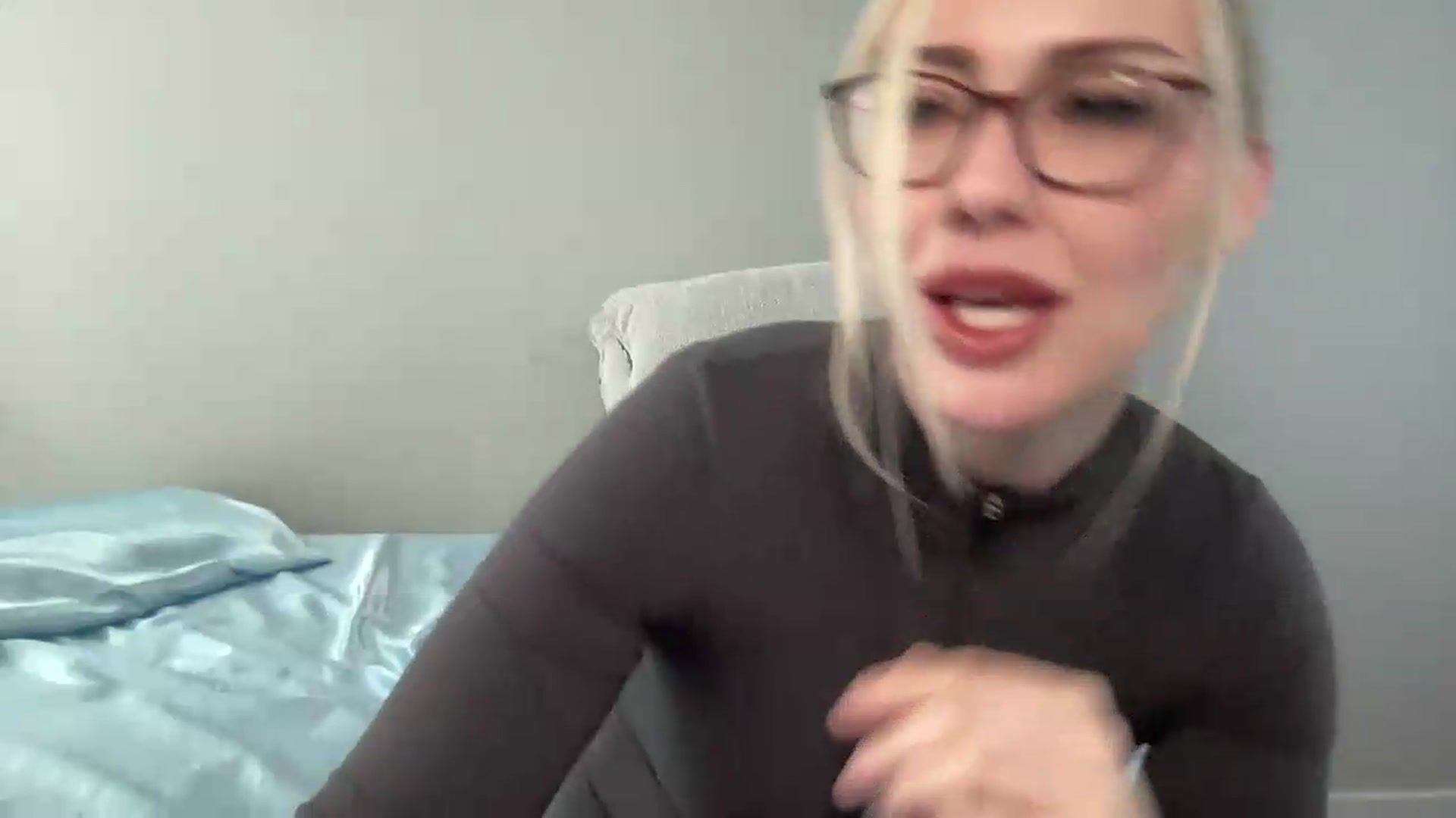Gallery image thumbnail from AshleyMarina's myfreecams stream on, 06/06/2026, 15:39 image 16 of 20