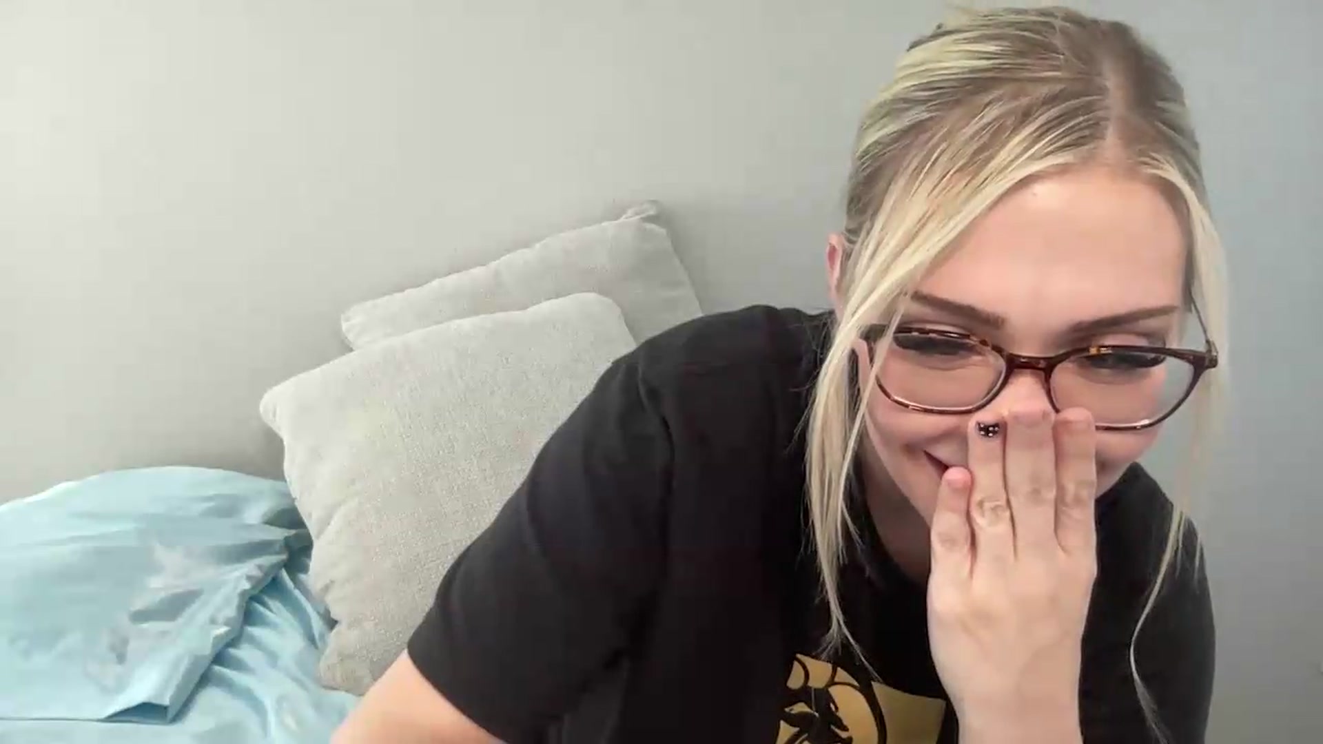 Gallery image thumbnail from AshleyMarina's myfreecams stream on, 06/06/2026, 17:57 image 5 of 20