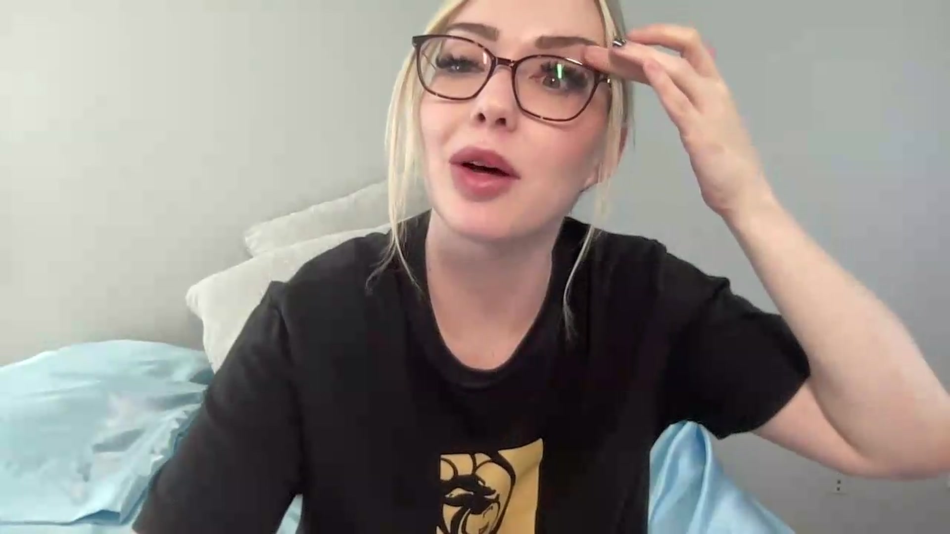 Gallery image thumbnail from AshleyMarina's myfreecams stream on, 06/06/2026, 17:57 image 7 of 20