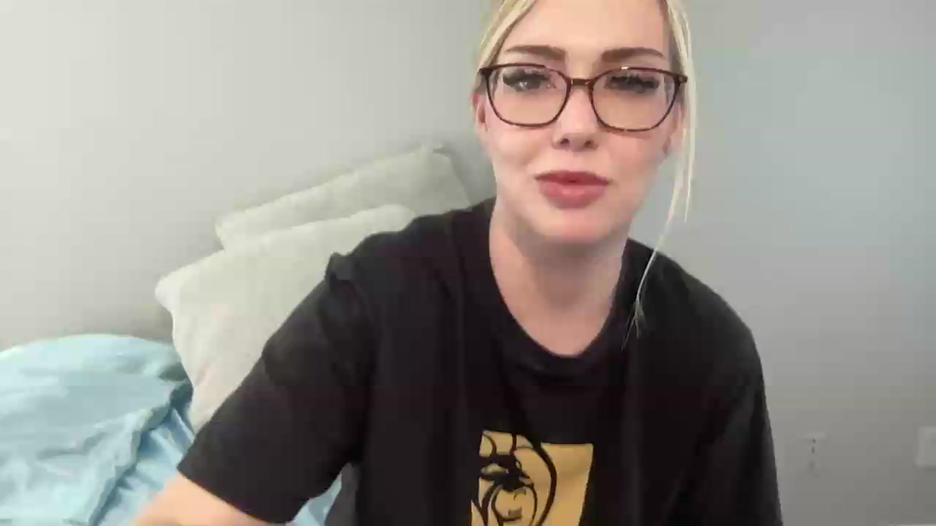Gallery image thumbnail from AshleyMarina's myfreecams stream on, 06/06/2026, 17:57 image 17 of 20