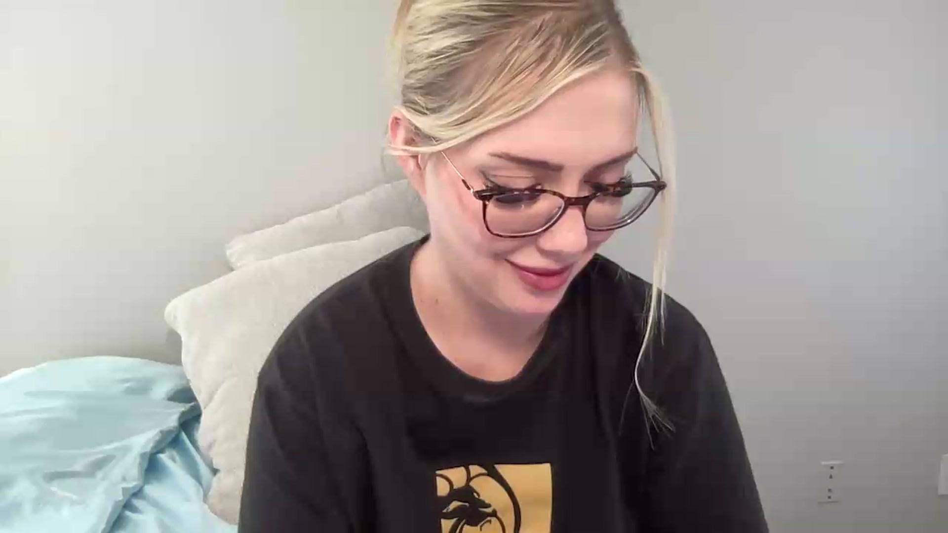 Gallery image thumbnail from AshleyMarina's myfreecams stream on, 06/06/2026, 17:57 image 13 of 20