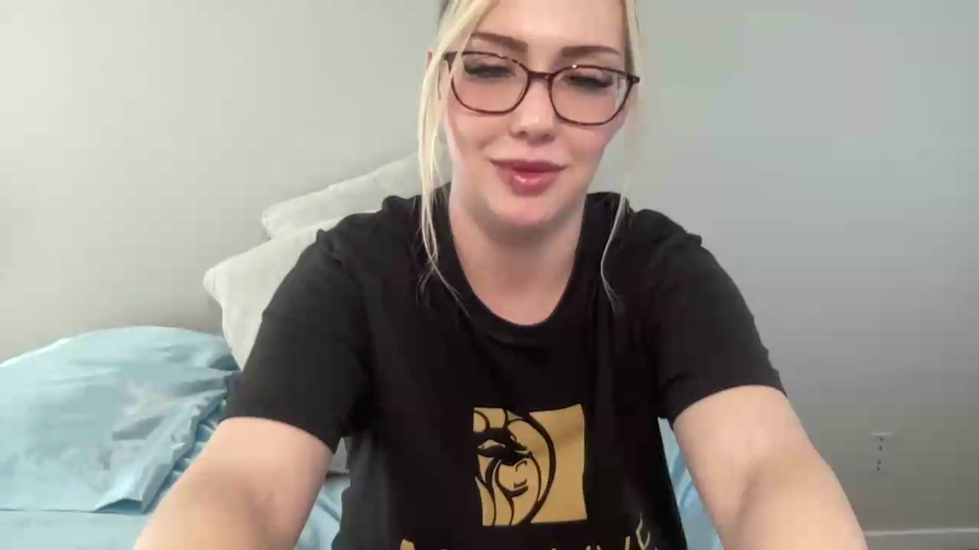Gallery image thumbnail from AshleyMarina's myfreecams stream on, 06/06/2026, 17:57 image 3 of 20
