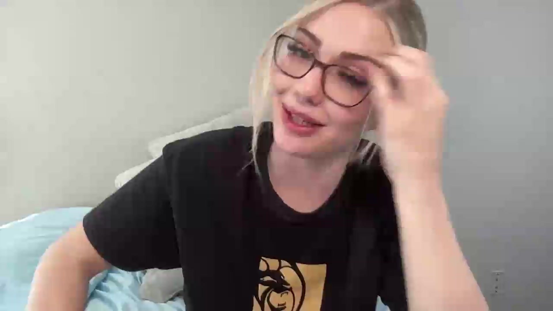 Gallery image thumbnail from AshleyMarina's myfreecams stream on, 06/06/2026, 17:57 image 1 of 20