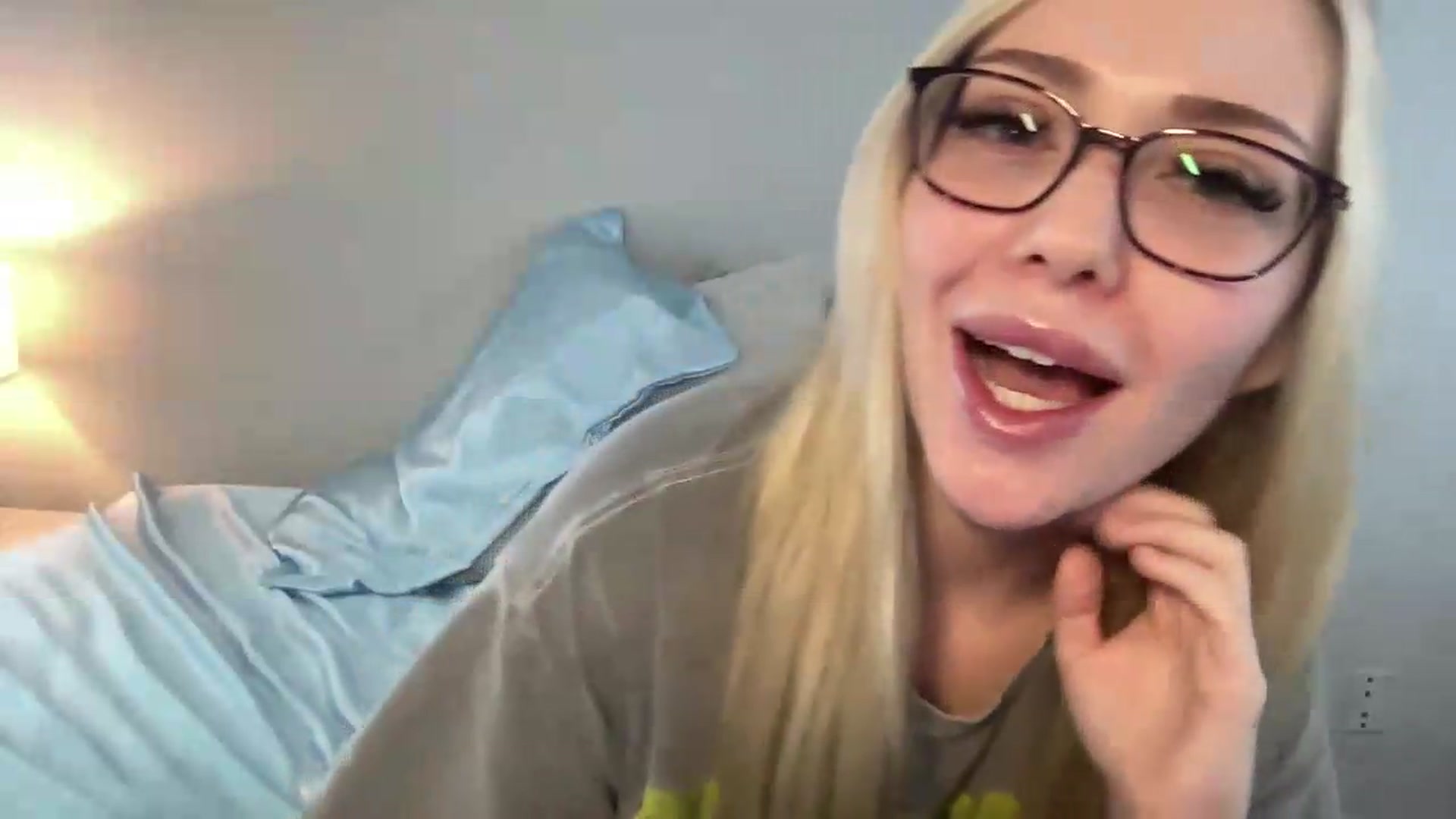 Gallery image thumbnail from AshleyMarina's myfreecams stream on, 06/09/2026, 24:39 image 16 of 20