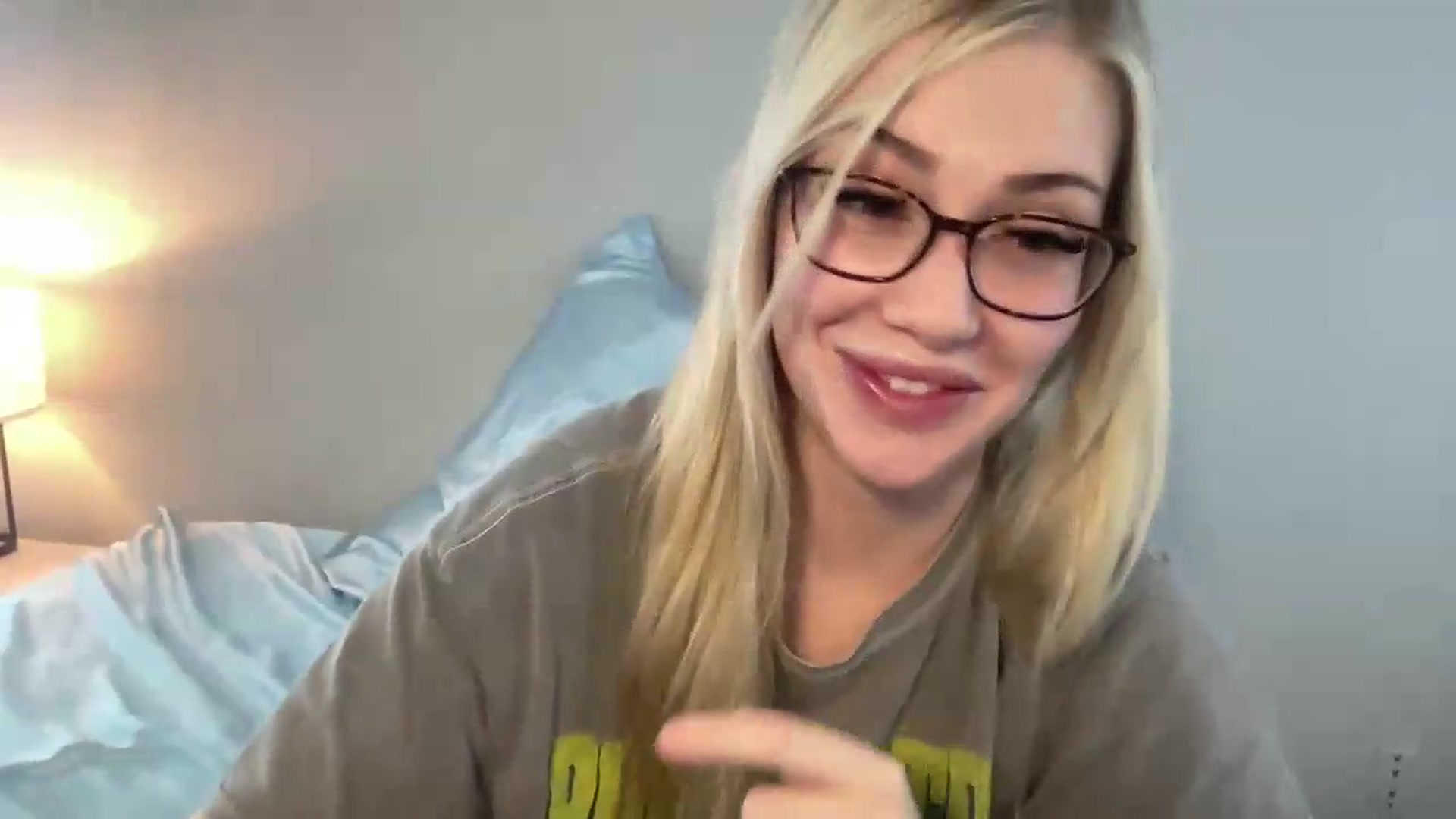 Gallery image thumbnail from AshleyMarina's myfreecams stream on, 06/09/2026, 24:39 image 5 of 20