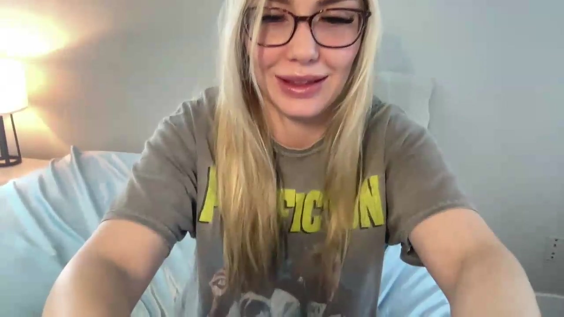 Gallery image thumbnail from AshleyMarina's myfreecams stream on, 06/09/2026, 24:39 image 8 of 20