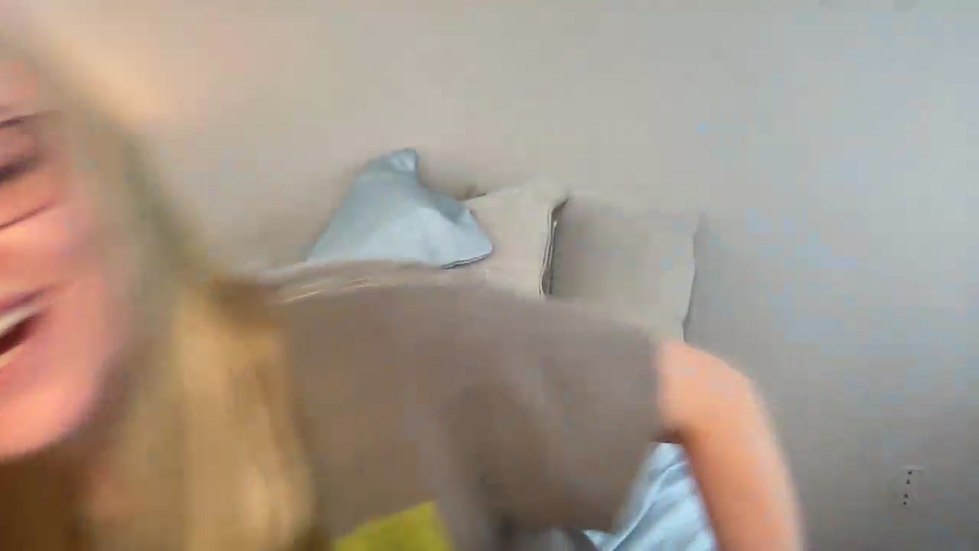 Gallery image thumbnail from AshleyMarina's myfreecams stream on, 06/09/2026, 24:39 image 18 of 20