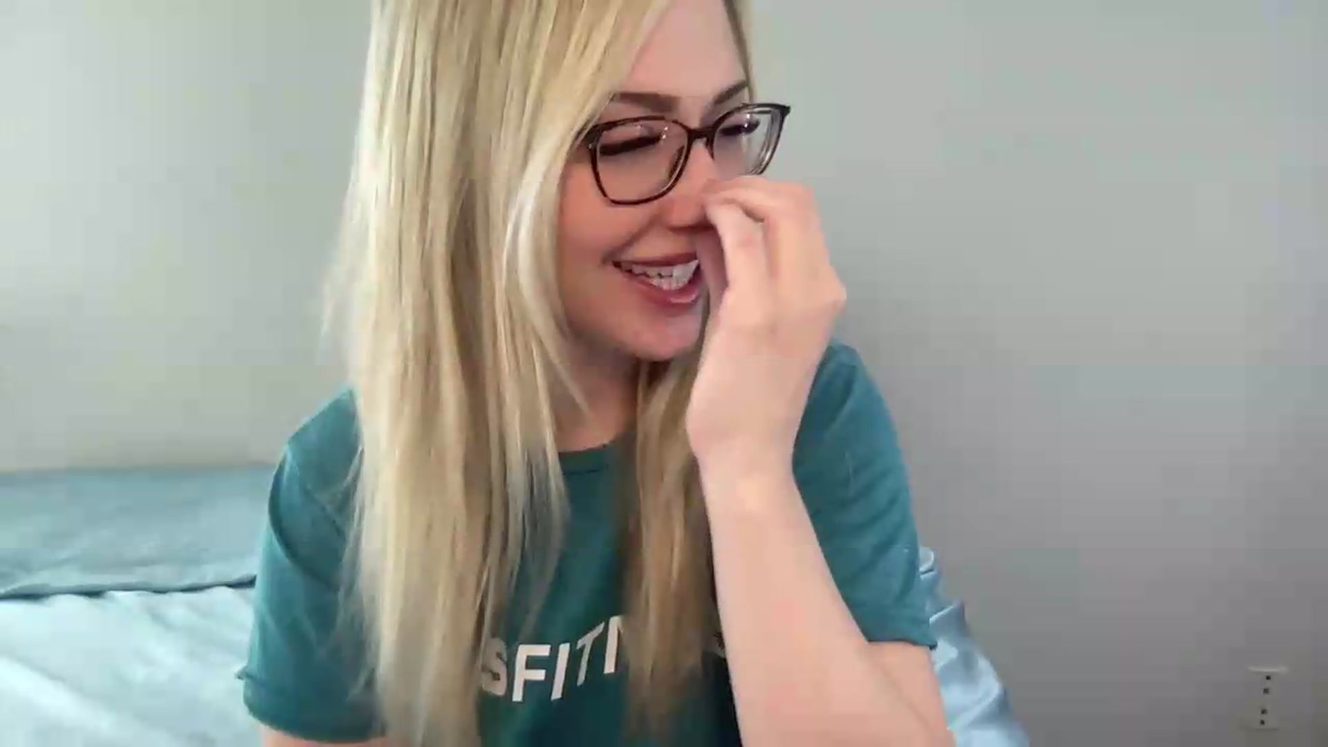 Gallery image thumbnail from AshleyMarina's myfreecams stream on, 06/10/2026, 16:36 image 16 of 20