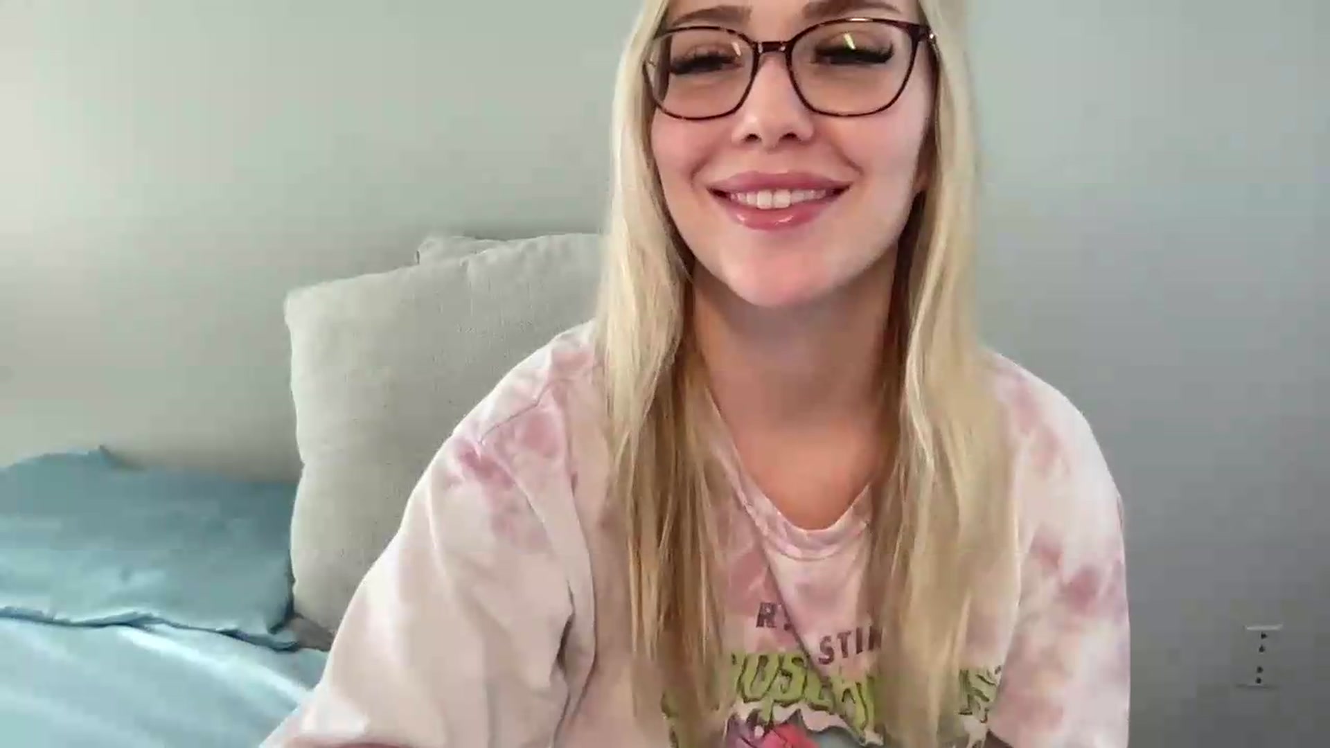 Gallery image thumbnail from AshleyMarina's myfreecams stream on, 06/11/2026, 14:50 image 7 of 20