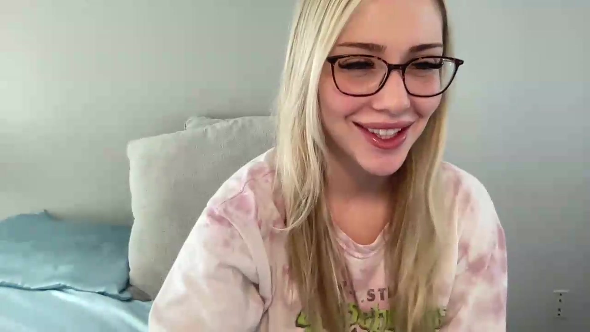 Gallery image thumbnail from AshleyMarina's myfreecams stream on, 06/11/2026, 14:50 image 6 of 20