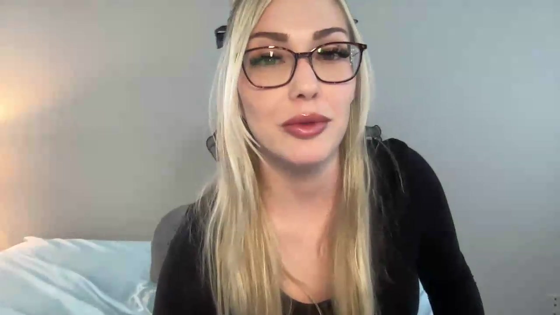 Gallery image thumbnail from AshleyMarina's myfreecams stream on, 06/12/2026, 01:09 image 15 of 20