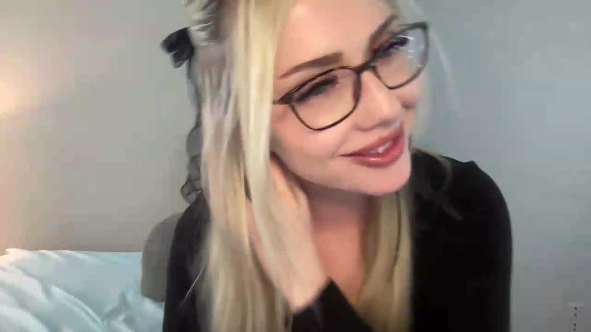 Gallery image thumbnail from AshleyMarina's myfreecams stream on, 06/12/2026, 01:09 image 4 of 20