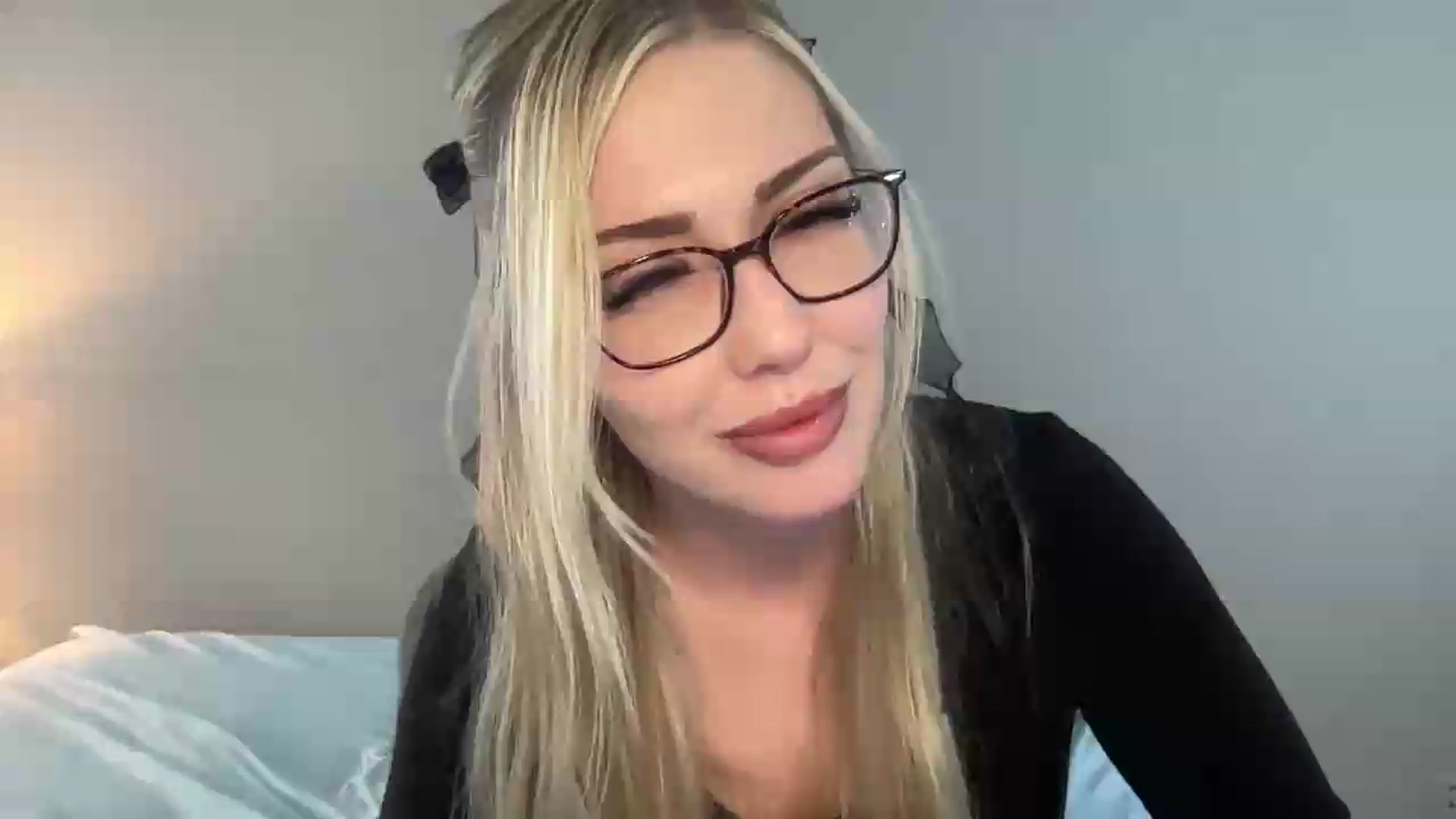 Gallery image thumbnail from AshleyMarina's myfreecams stream on, 06/12/2026, 01:09 image 16 of 20