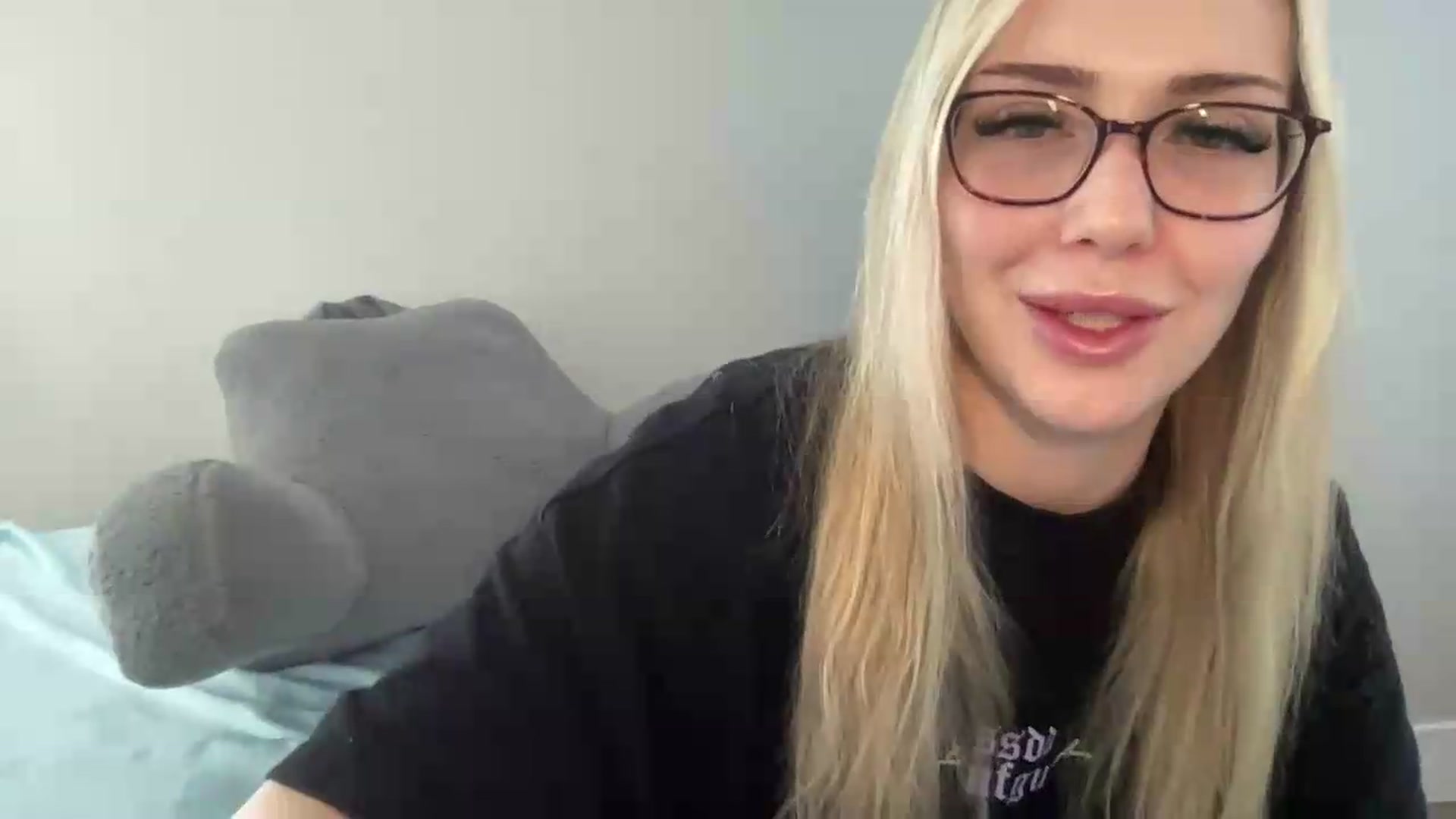 Gallery image thumbnail from AshleyMarina's myfreecams stream on, 06/13/2026, 15:25 image 15 of 20