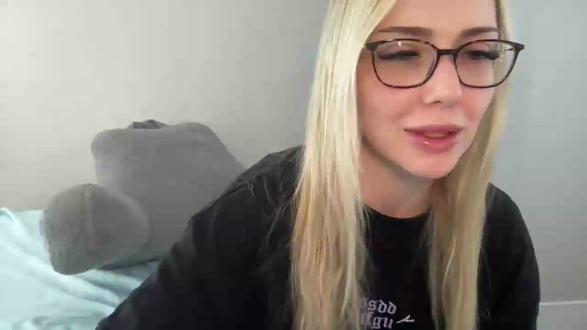 Gallery image thumbnail from AshleyMarina's myfreecams stream on, 06/13/2026, 15:25 image 1 of 20