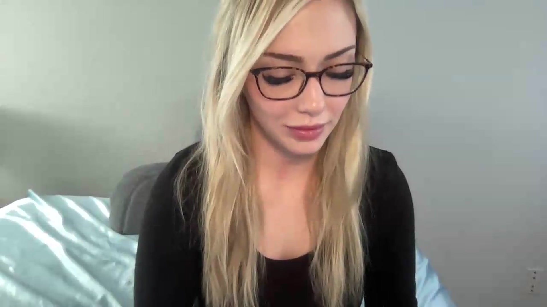 Gallery image thumbnail from AshleyMarina's myfreecams stream on, 06/15/2026, 14:07 image 11 of 20