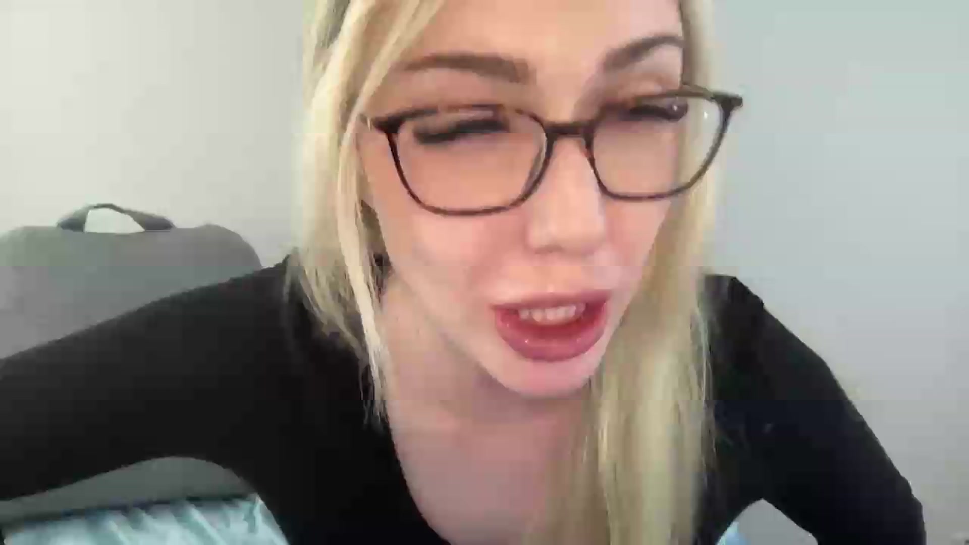 Gallery image thumbnail from AshleyMarina's myfreecams stream on, 06/15/2026, 20:37 image 9 of 20