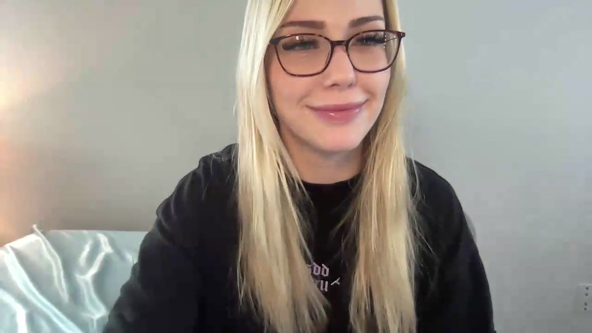 Gallery image thumbnail from AshleyMarina's myfreecams stream on, 06/19/2026, 14:26 image 7 of 20