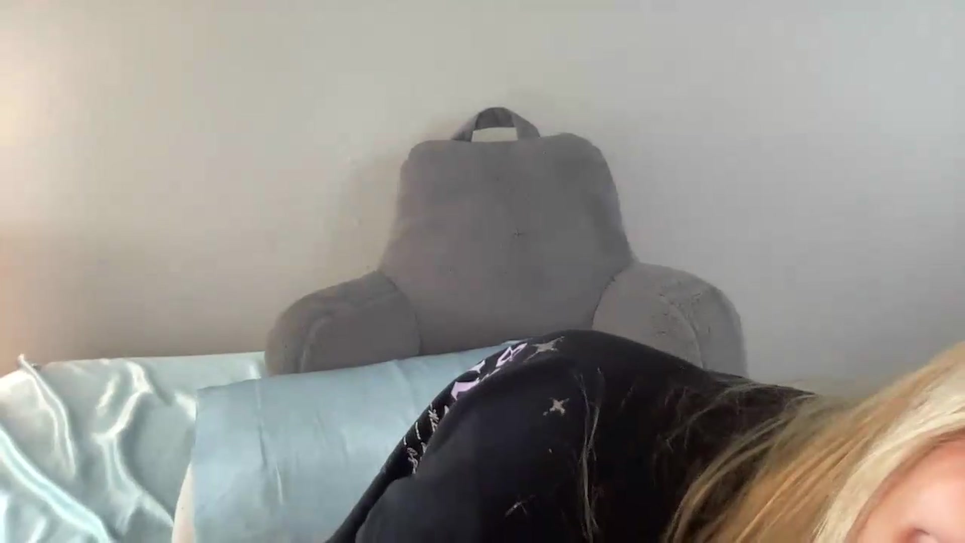 Gallery image thumbnail from AshleyMarina's myfreecams stream on, 06/19/2026, 14:26 image 11 of 20