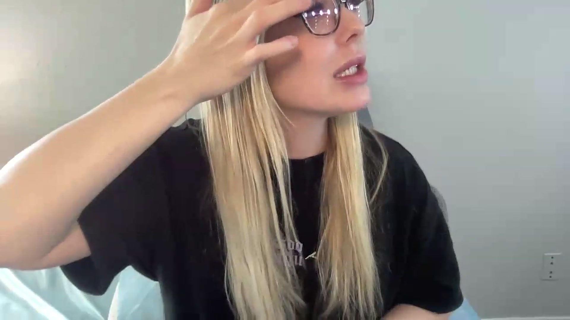 Gallery image thumbnail from AshleyMarina's myfreecams stream on, 06/19/2026, 14:26 image 19 of 20