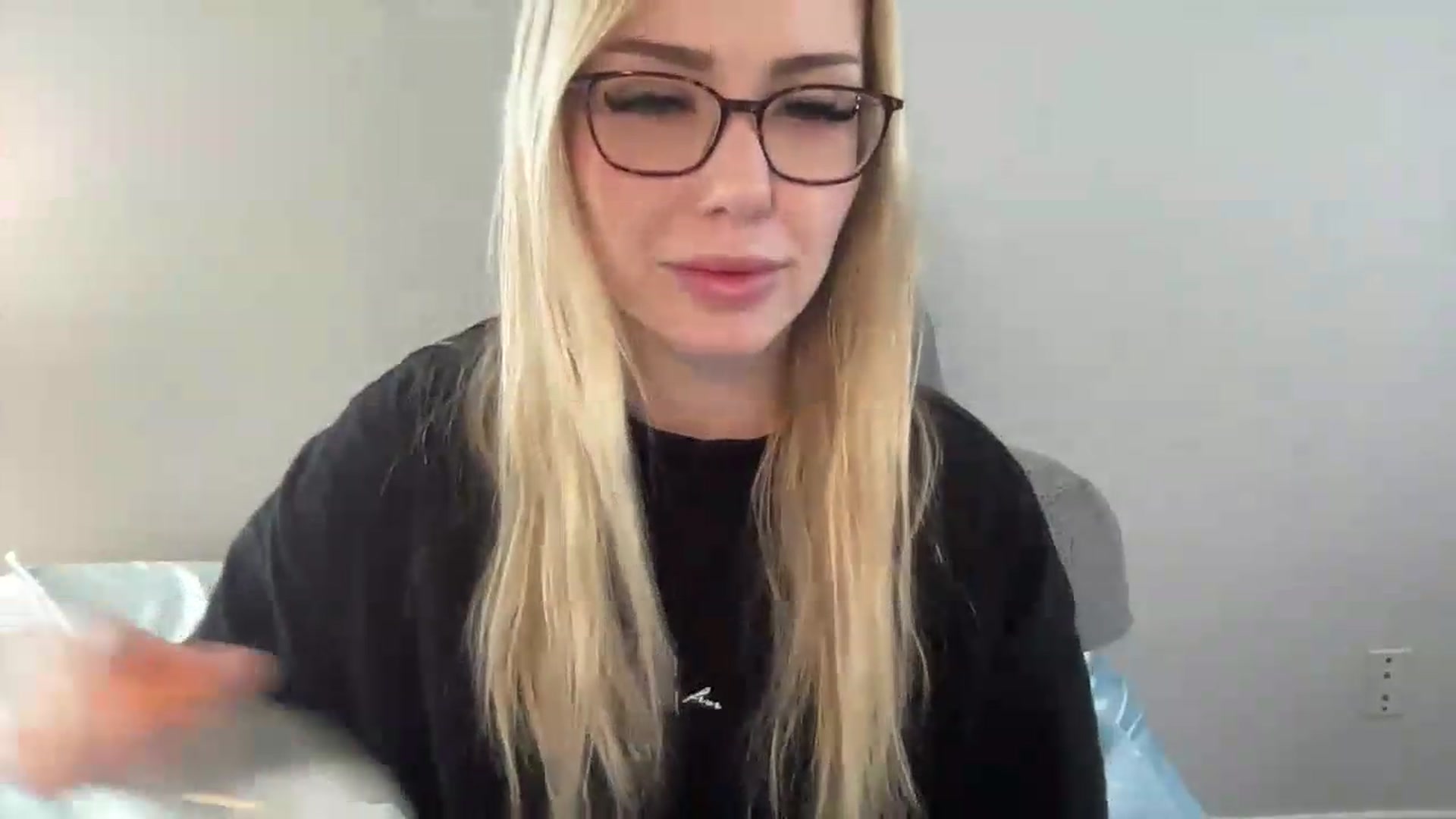 Gallery image thumbnail from AshleyMarina's myfreecams stream on, 06/19/2026, 14:26 image 20 of 20