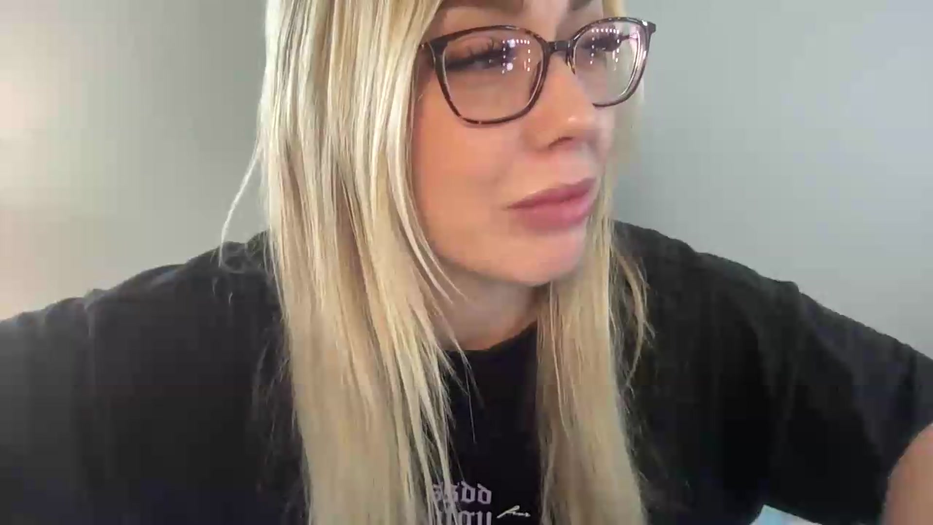 Gallery image thumbnail from AshleyMarina's myfreecams stream on, 06/19/2026, 14:26 image 18 of 20