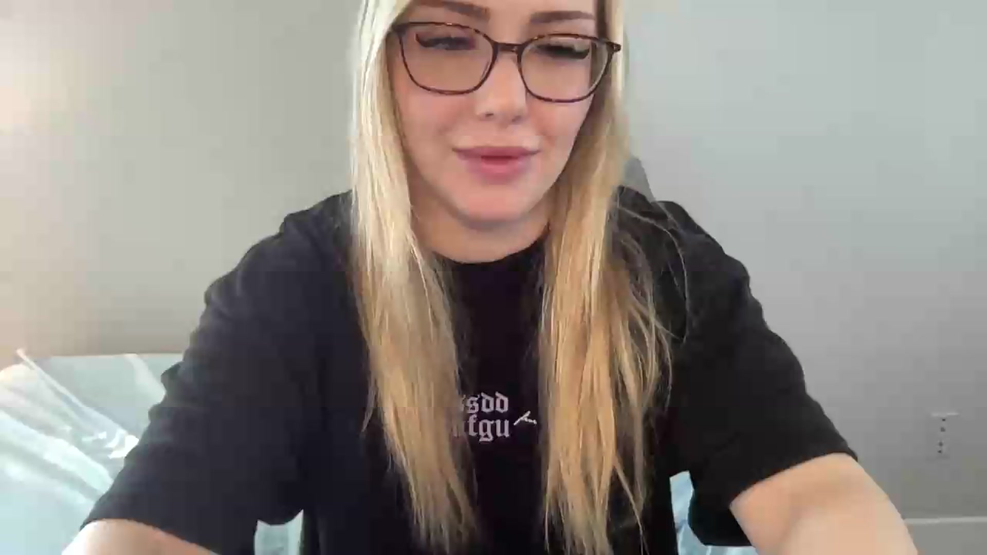 Gallery image thumbnail from AshleyMarina's myfreecams stream on, 06/19/2026, 15:24 image 3 of 20
