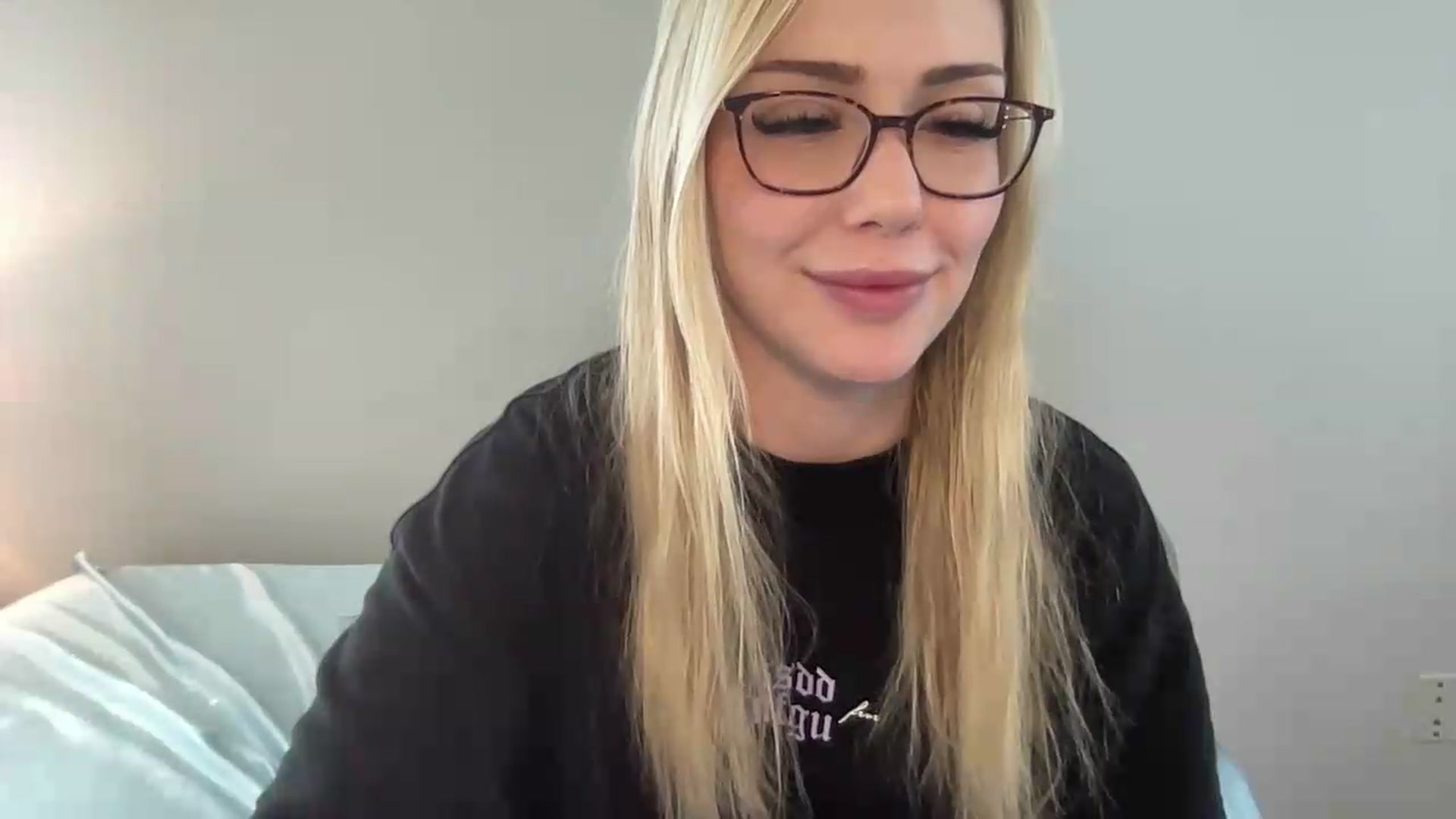 Gallery image thumbnail from AshleyMarina's myfreecams stream on, 06/19/2026, 15:24 image 15 of 20