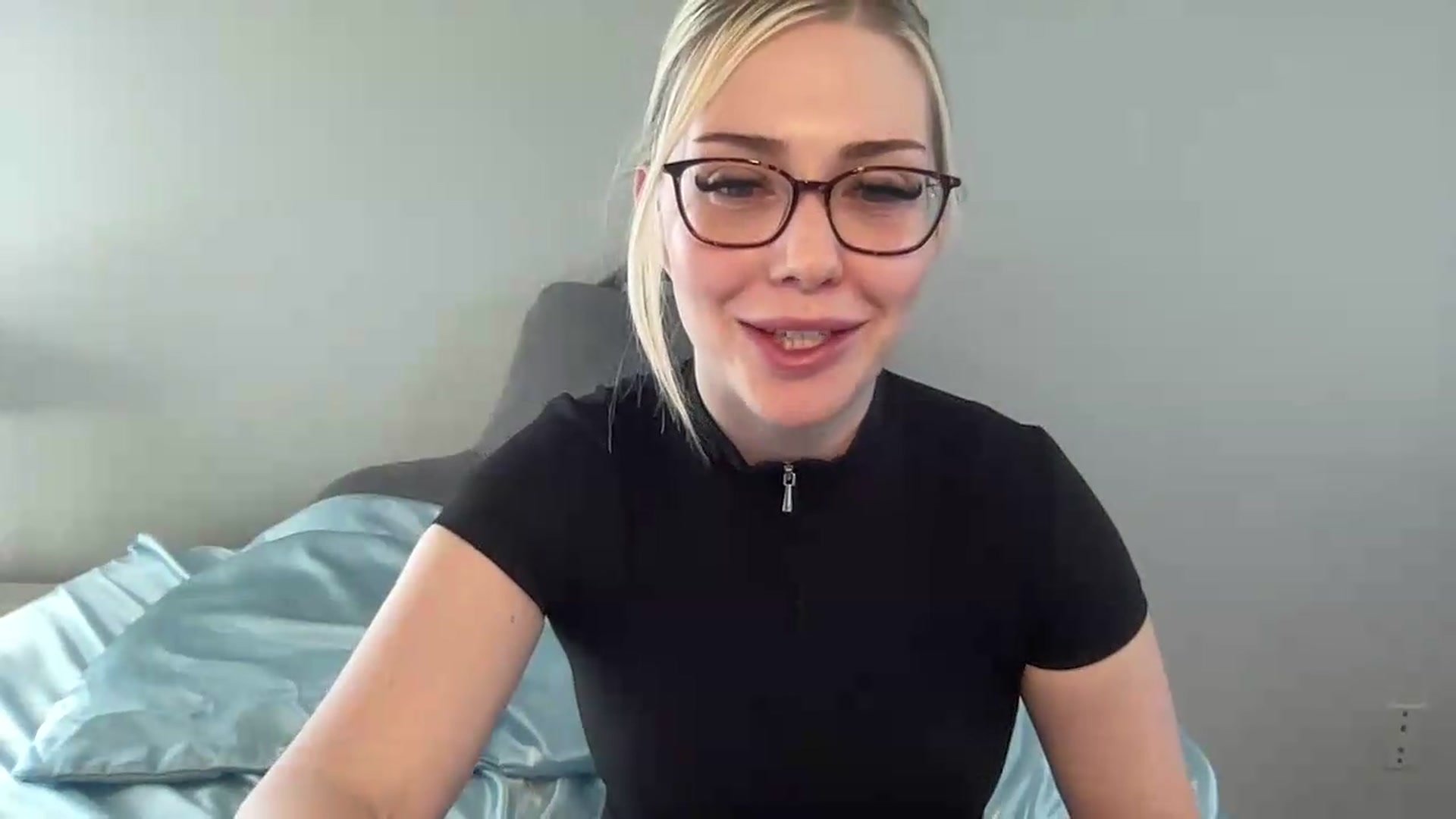 Gallery image thumbnail from AshleyMarina's myfreecams stream on, 06/20/2026, 15:04 image 12 of 20