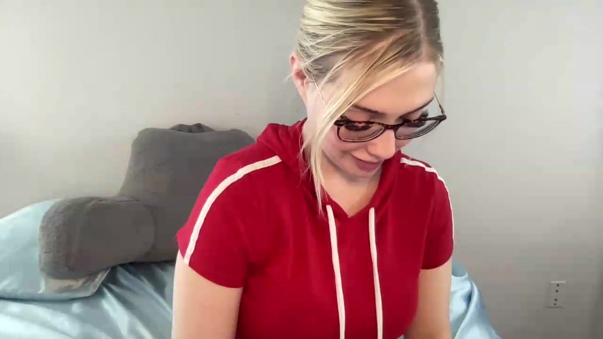Gallery image thumbnail from AshleyMarina's myfreecams stream on, 06/20/2026, 19:17 image 16 of 20