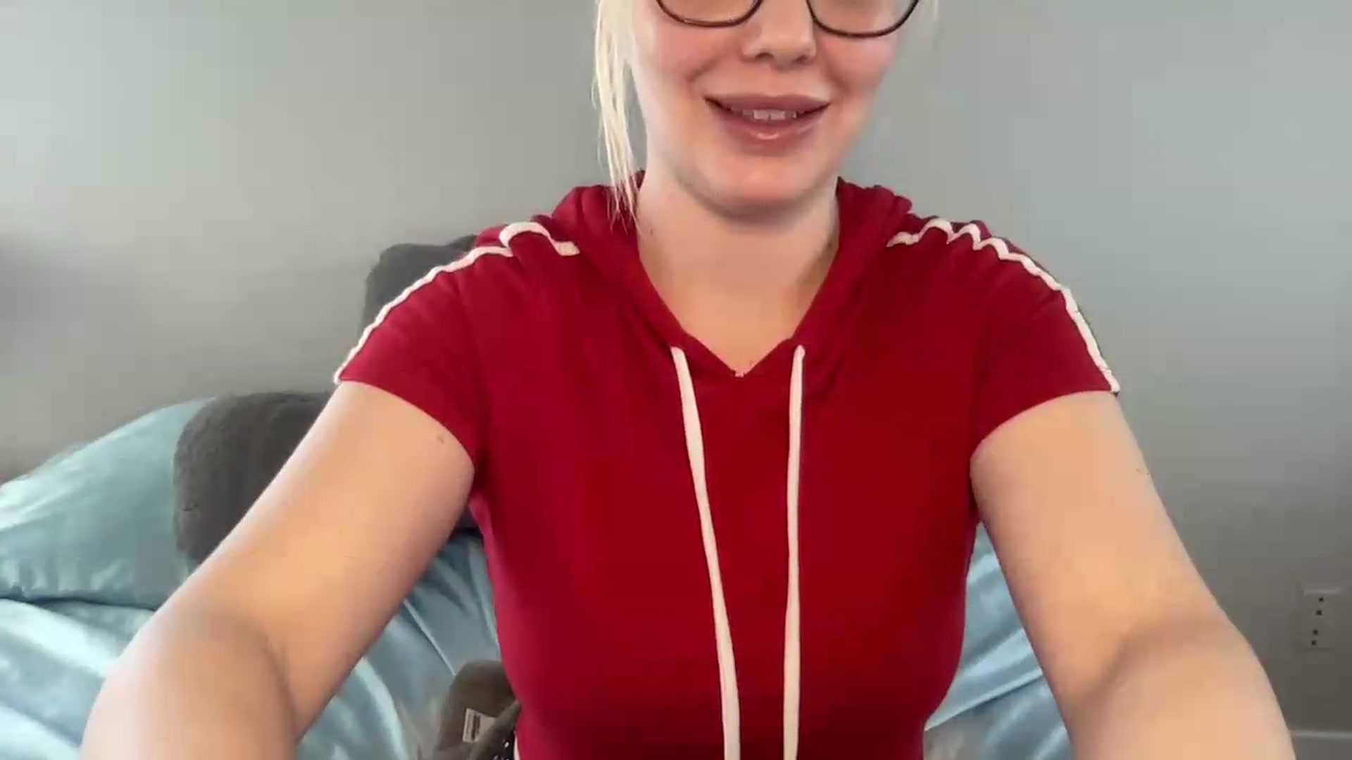 Gallery image thumbnail from AshleyMarina's myfreecams stream on, 06/20/2026, 19:17 image 6 of 20