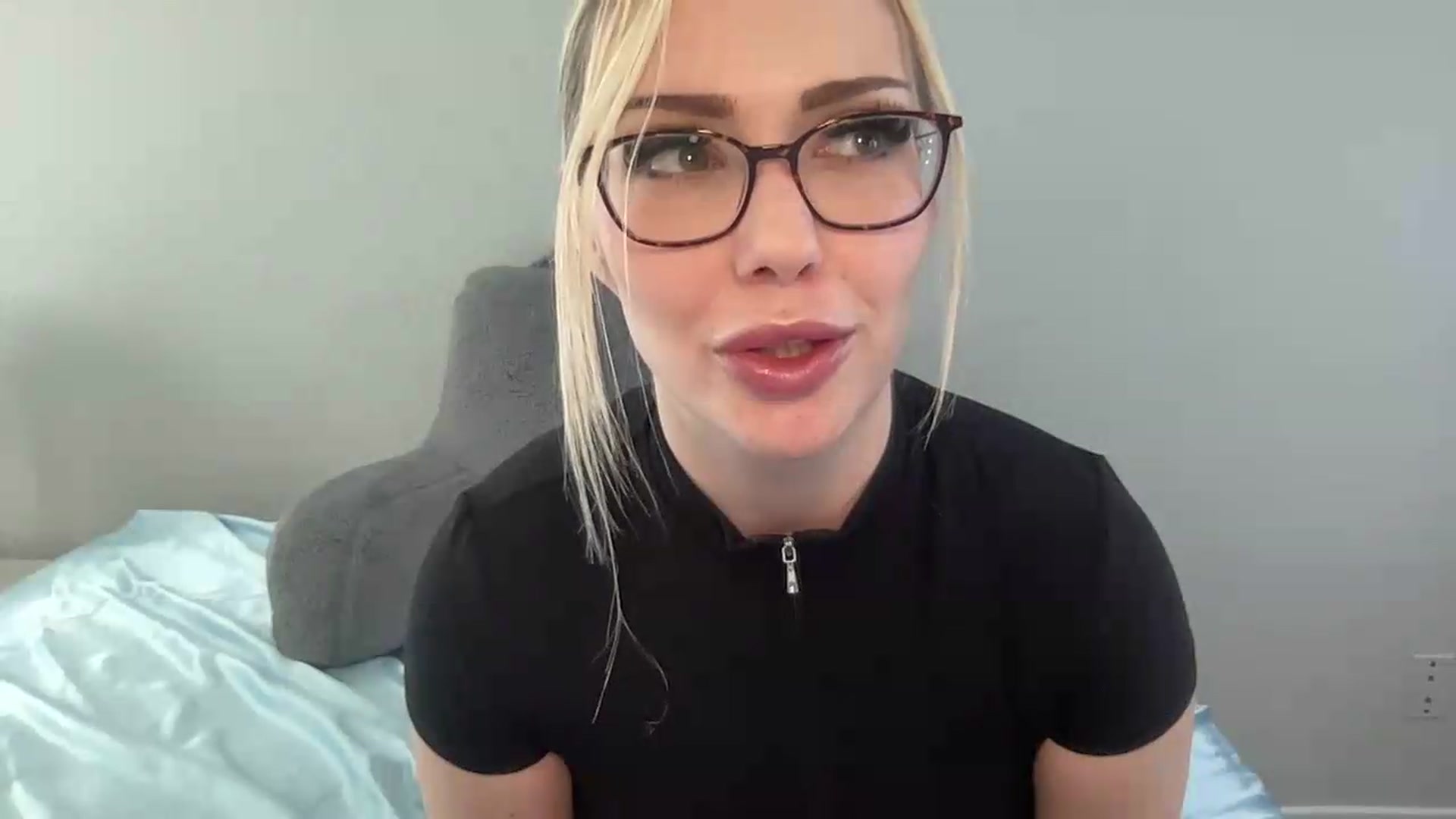 Gallery image thumbnail from AshleyMarina's myfreecams stream on, 06/23/2026, 16:19 image 12 of 20
