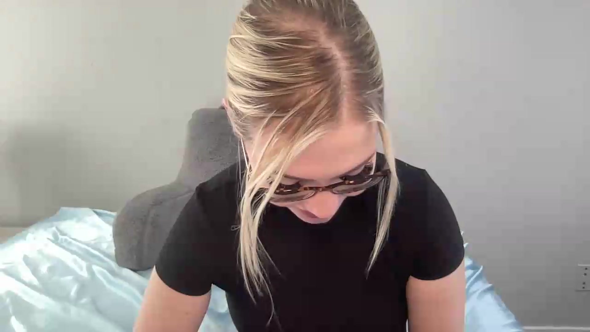Gallery image thumbnail from AshleyMarina's myfreecams stream on, 06/23/2026, 16:19 image 18 of 20