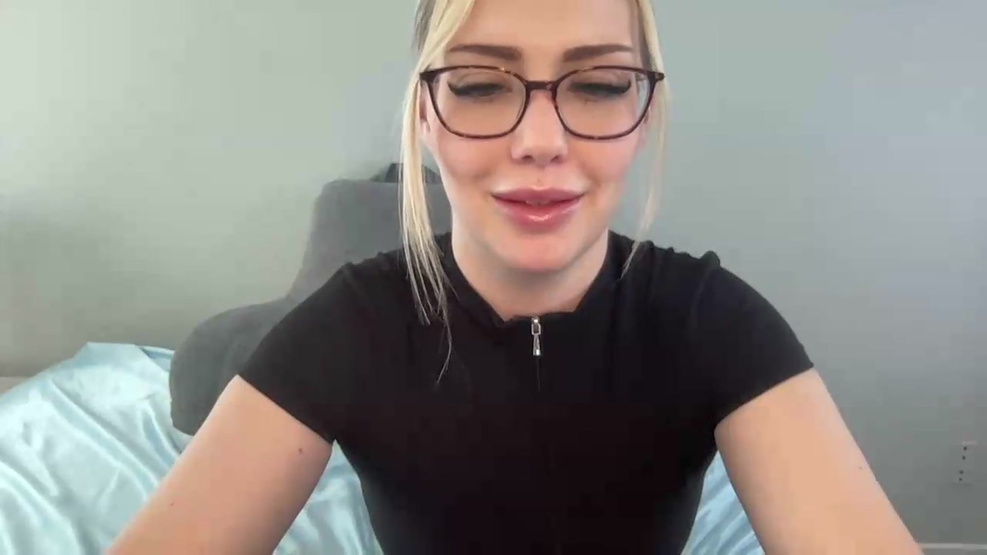 Gallery image thumbnail from AshleyMarina's myfreecams stream on, 06/23/2026, 16:19 image 5 of 20