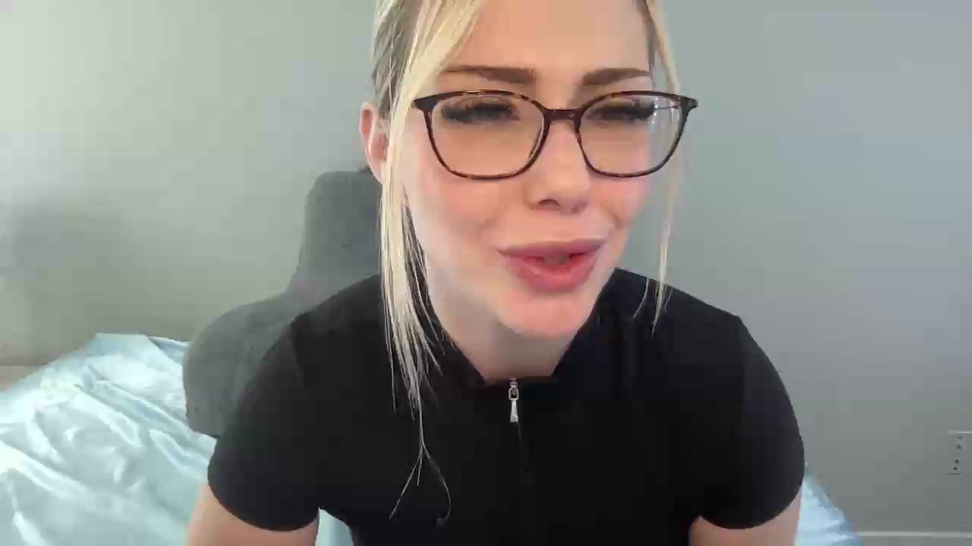 Gallery image thumbnail from AshleyMarina's myfreecams stream on, 06/23/2026, 16:19 image 14 of 20