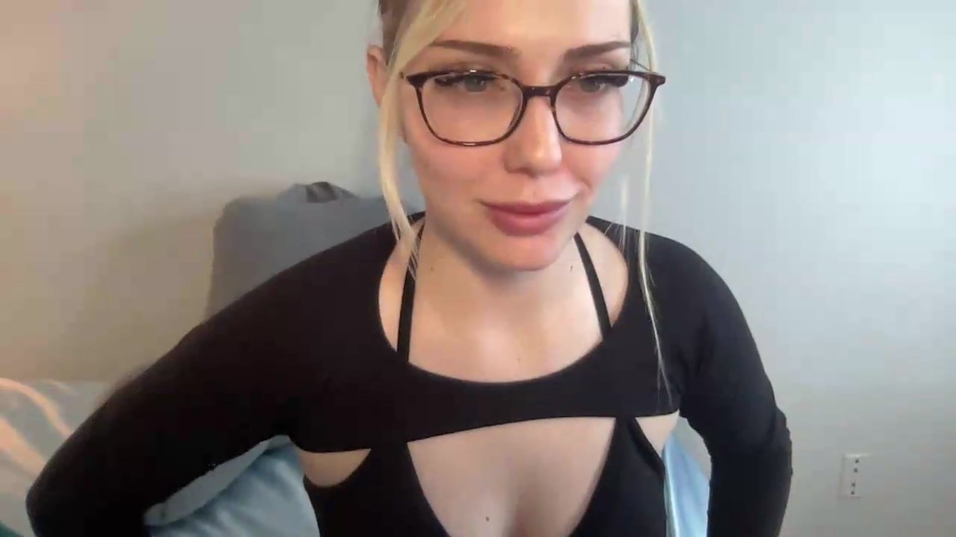 Gallery image thumbnail from AshleyMarina's myfreecams stream on, 06/24/2026, 15:34 image 18 of 20
