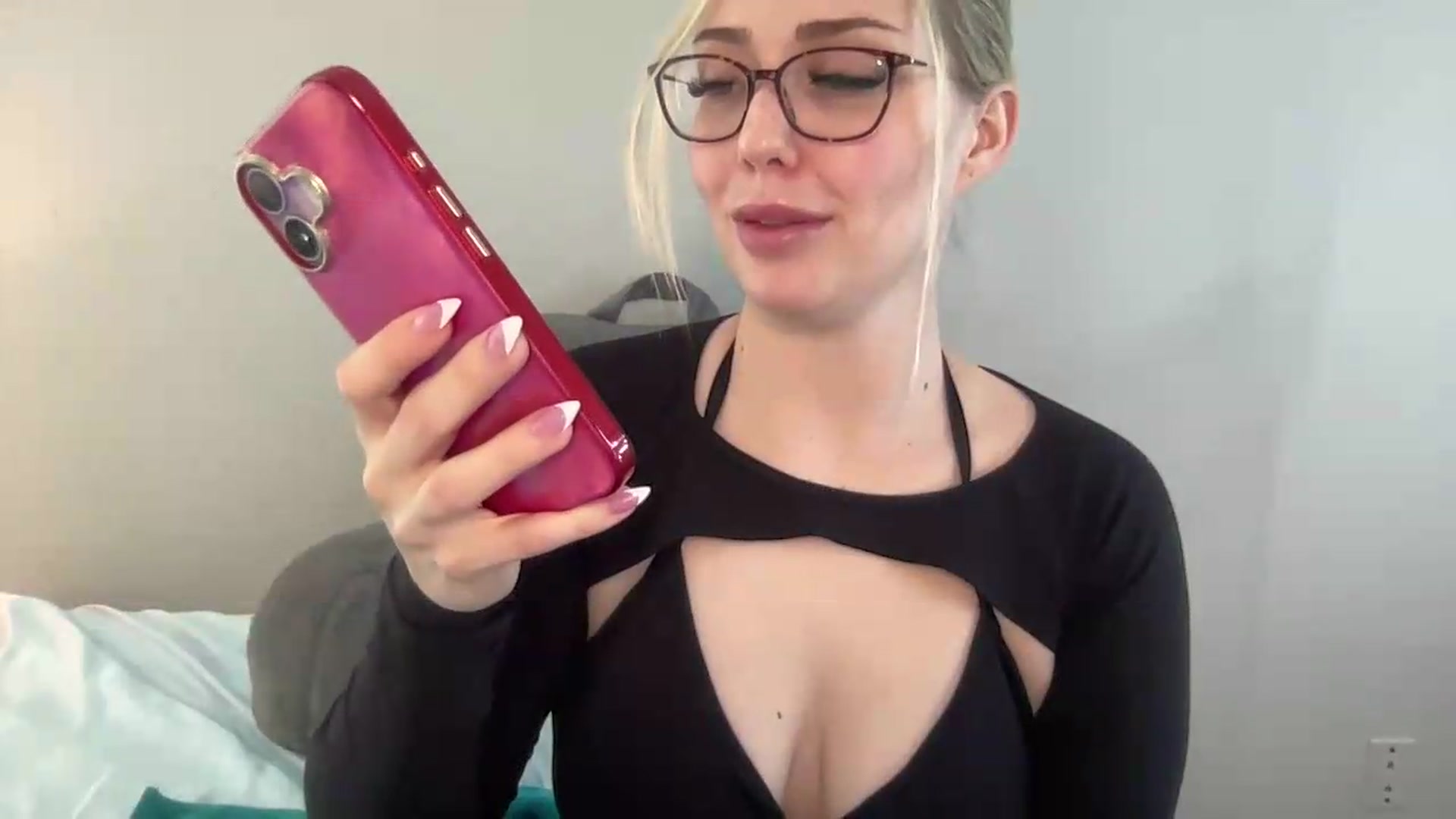 Gallery image thumbnail from AshleyMarina's myfreecams stream on, 06/24/2026, 17:37 image 6 of 20