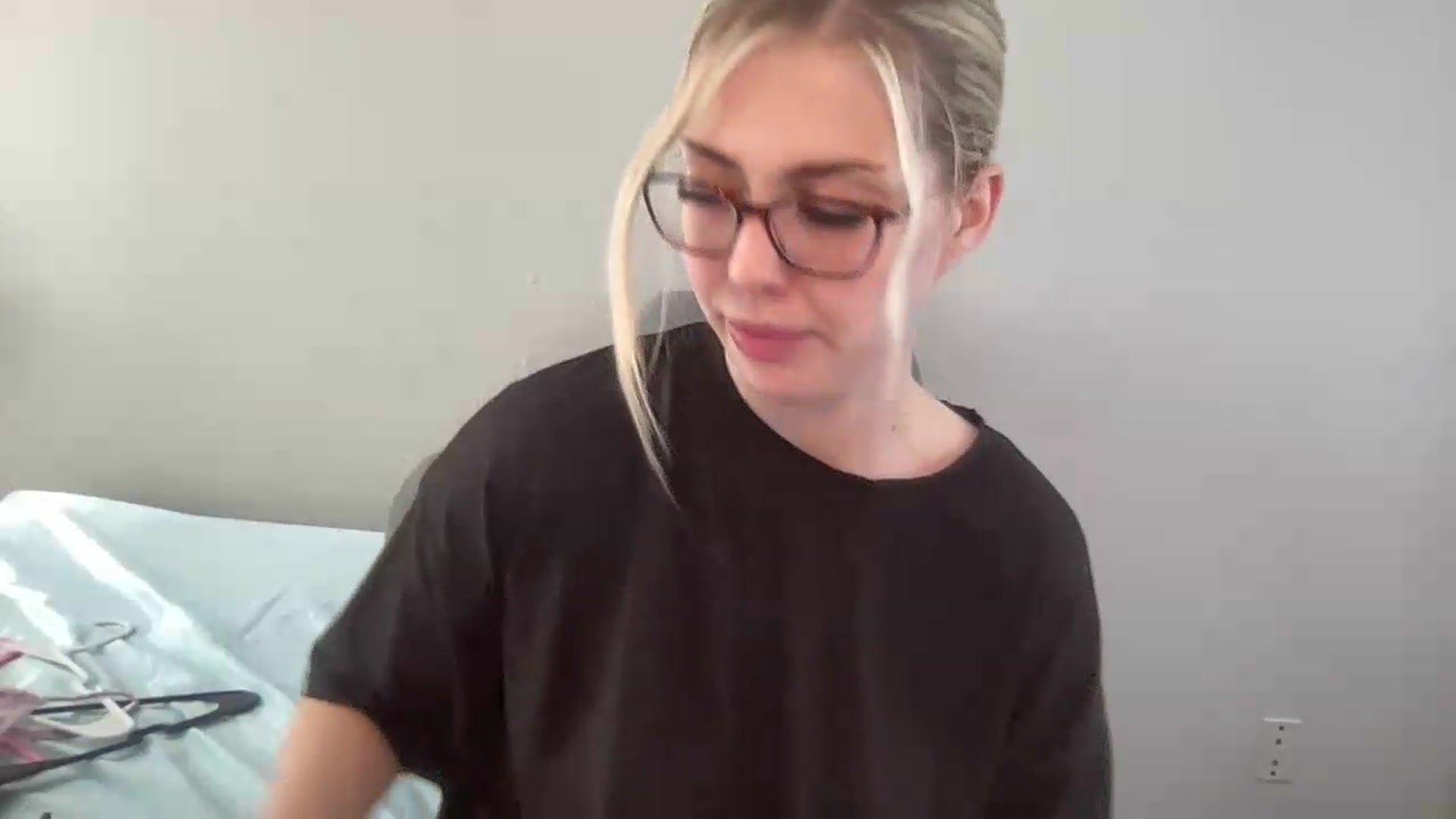 Gallery image thumbnail from AshleyMarina's myfreecams stream on, 06/25/2026, 17:05 image 19 of 20