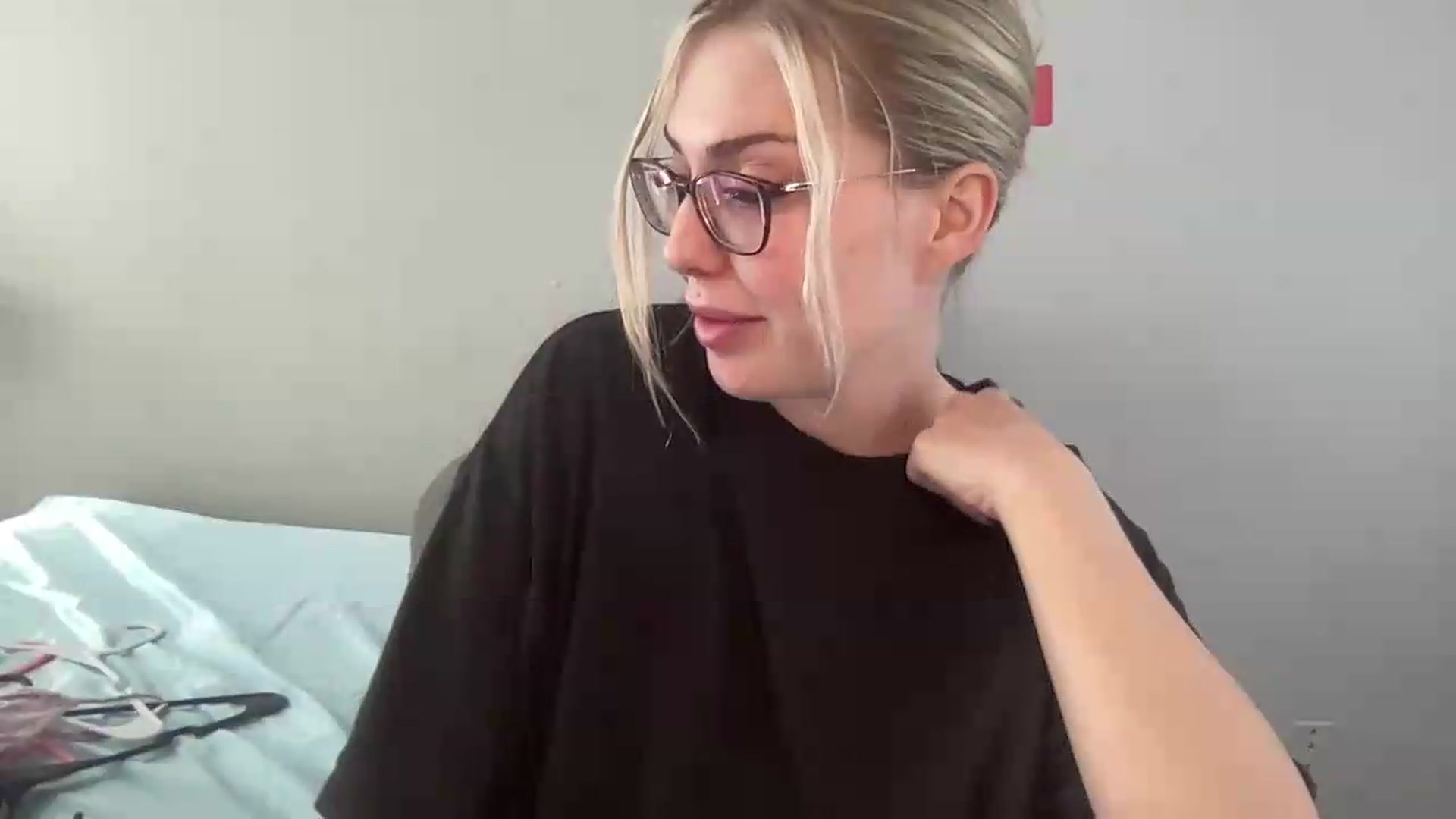 Gallery image thumbnail from AshleyMarina's myfreecams stream on, 06/25/2026, 17:05 image 20 of 20