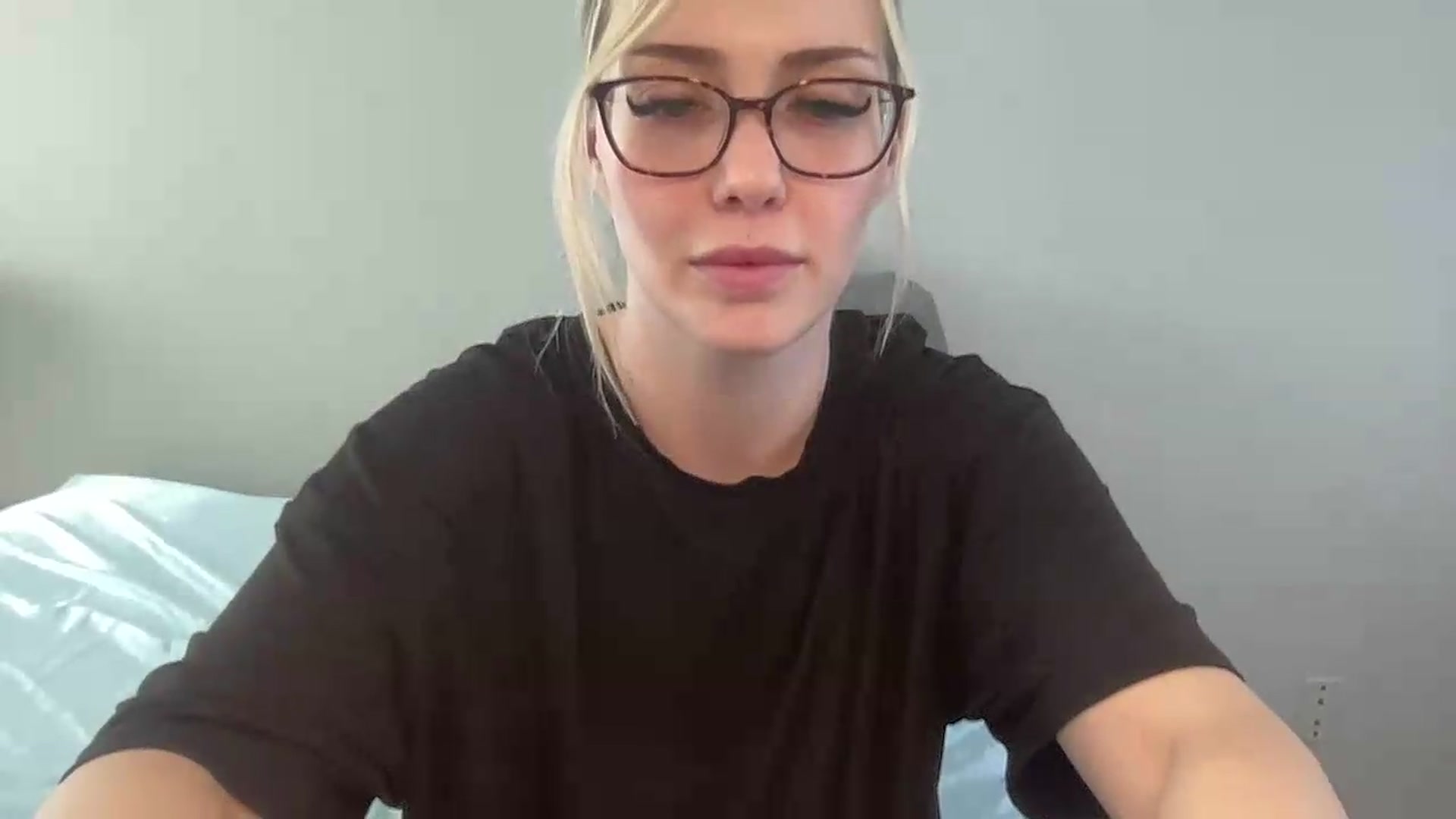 Gallery image thumbnail from AshleyMarina's myfreecams stream on, 06/25/2026, 17:05 image 5 of 20