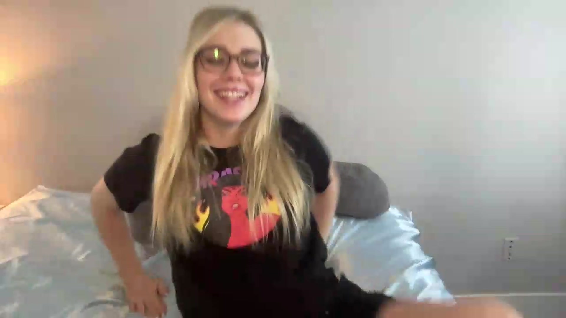 Gallery image thumbnail from AshleyMarina's myfreecams stream on, 06/26/2026, 13:11 image 4 of 20