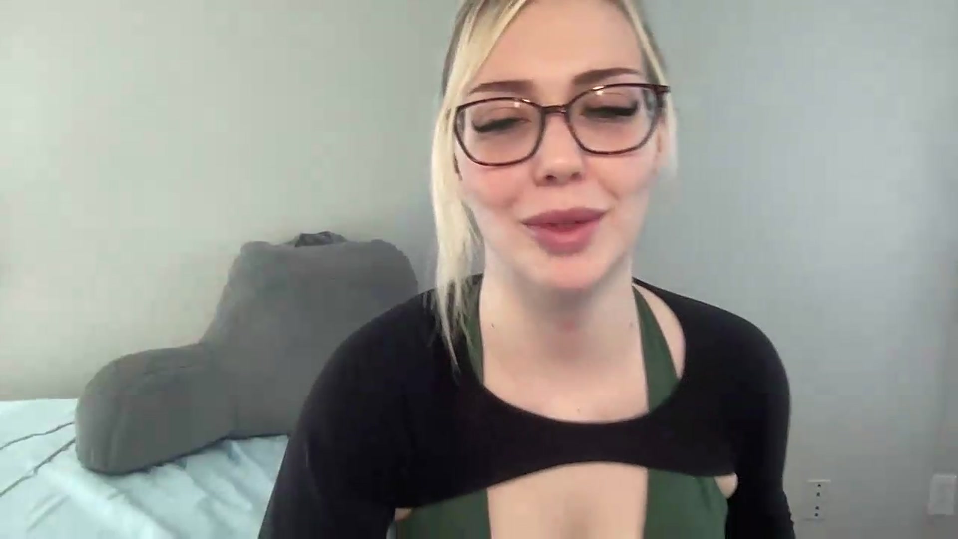 Gallery image thumbnail from AshleyMarina's myfreecams stream on, 06/26/2026, 15:39 image 5 of 20