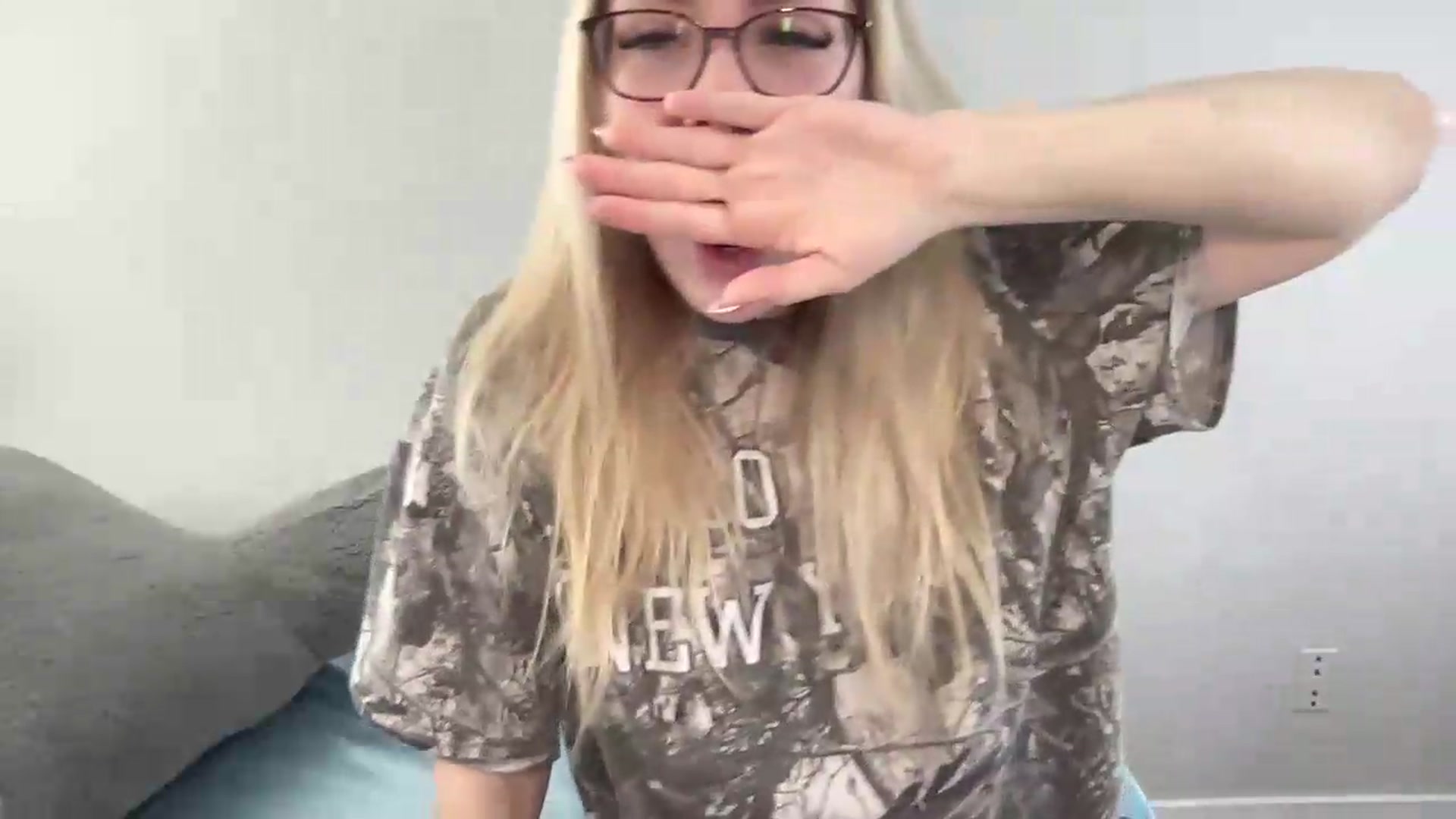 Gallery image thumbnail from AshleyMarina's myfreecams stream on, 07/06/2026, 15:36 image 7 of 20