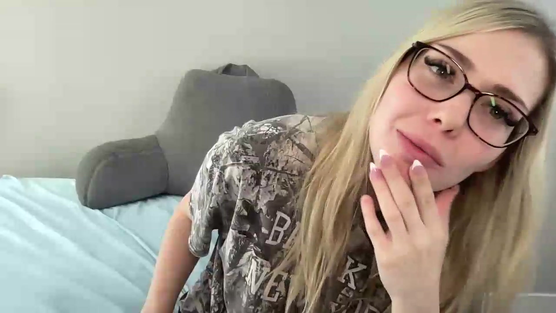 Gallery image thumbnail from AshleyMarina's myfreecams stream on, 07/06/2026, 17:22 image 15 of 20