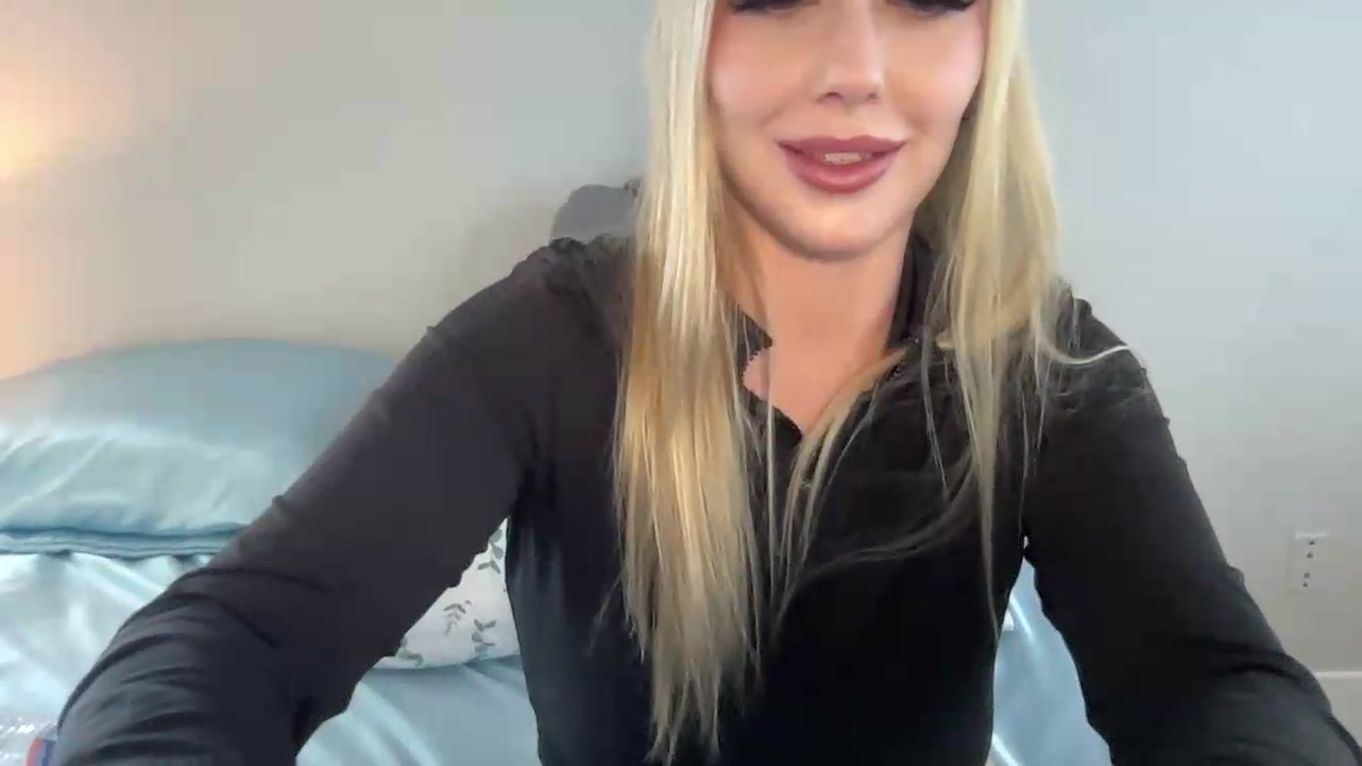 Gallery image thumbnail from AshleyMarina's myfreecams stream on, 07/12/2026, 01:36 image 11 of 20
