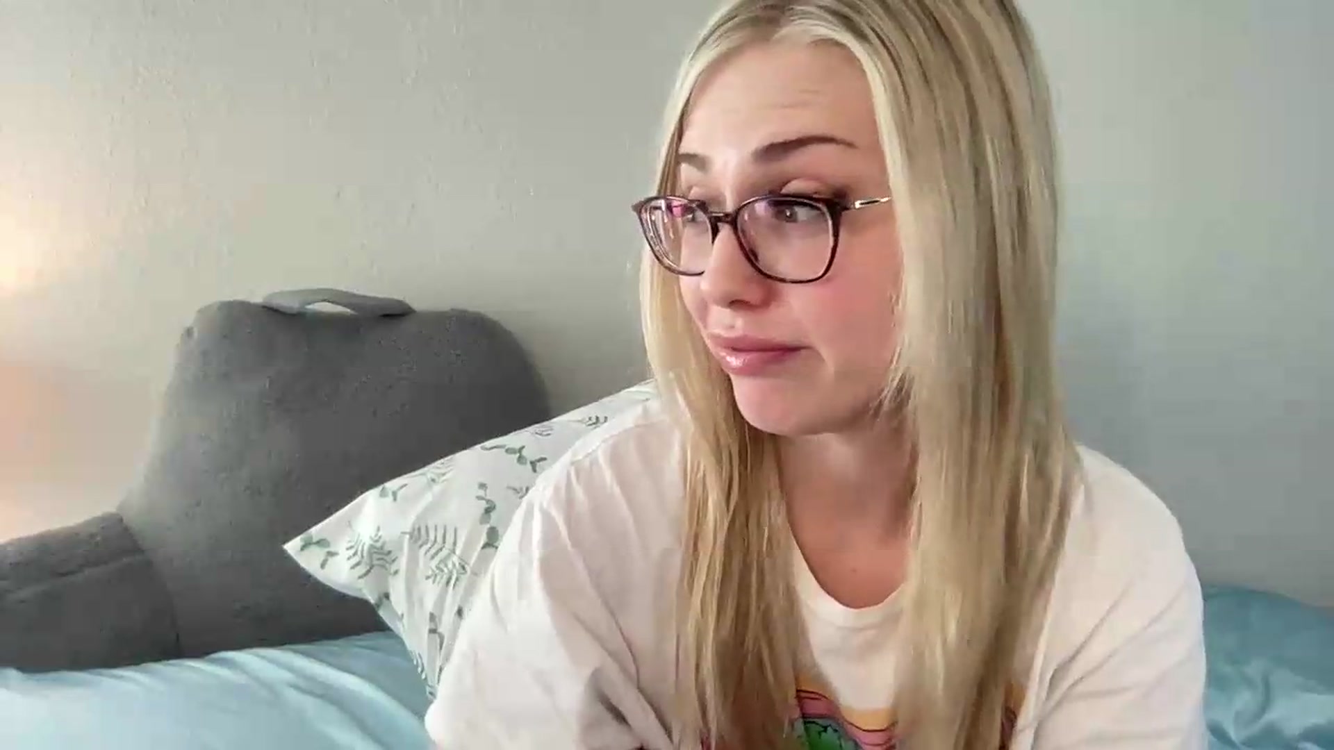 Gallery image thumbnail from AshleyMarina's myfreecams stream on, 07/15/2026, 14:30 image 16 of 20