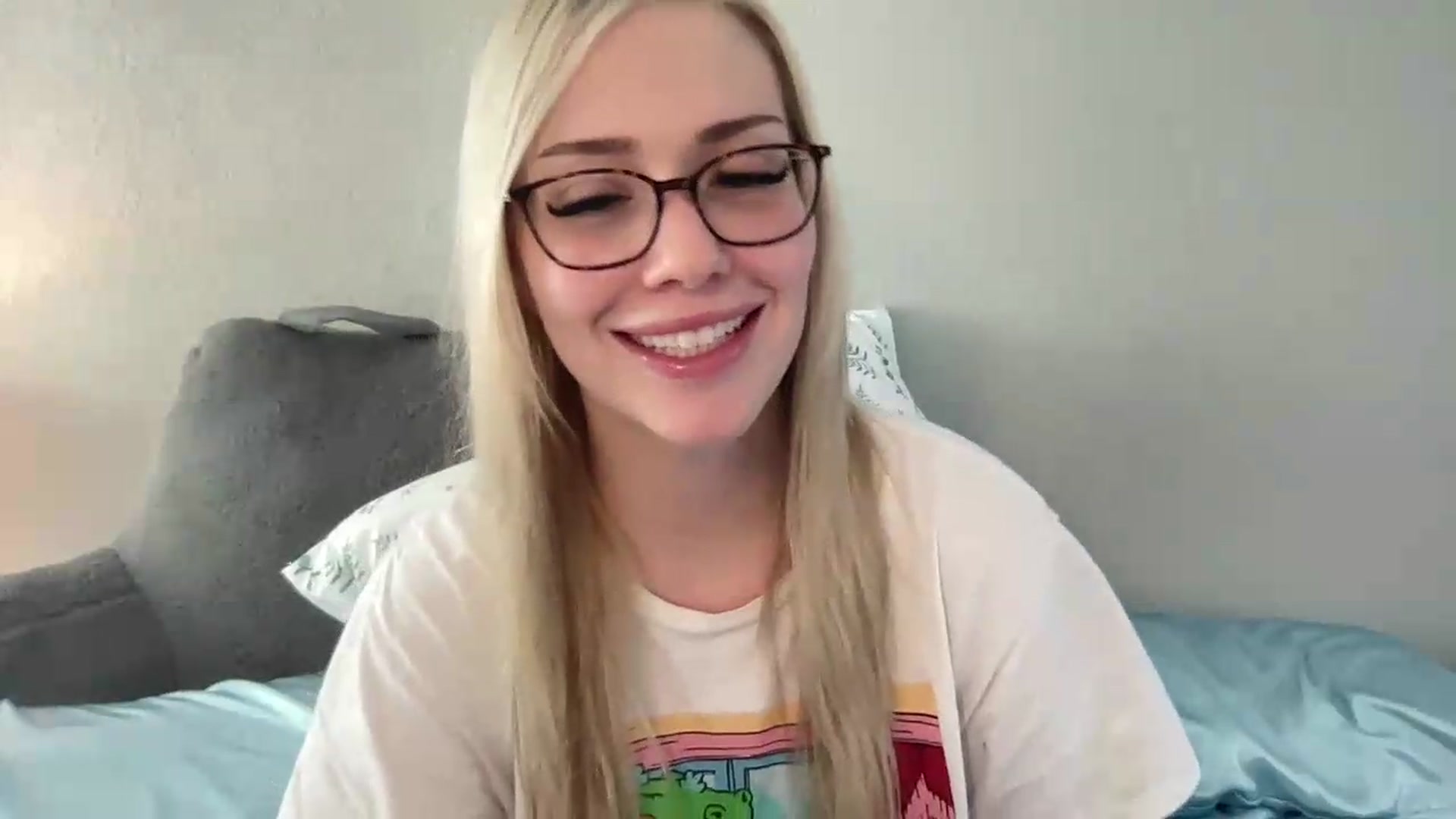 Gallery image thumbnail from AshleyMarina's myfreecams stream on, 07/15/2026, 14:30 image 12 of 20