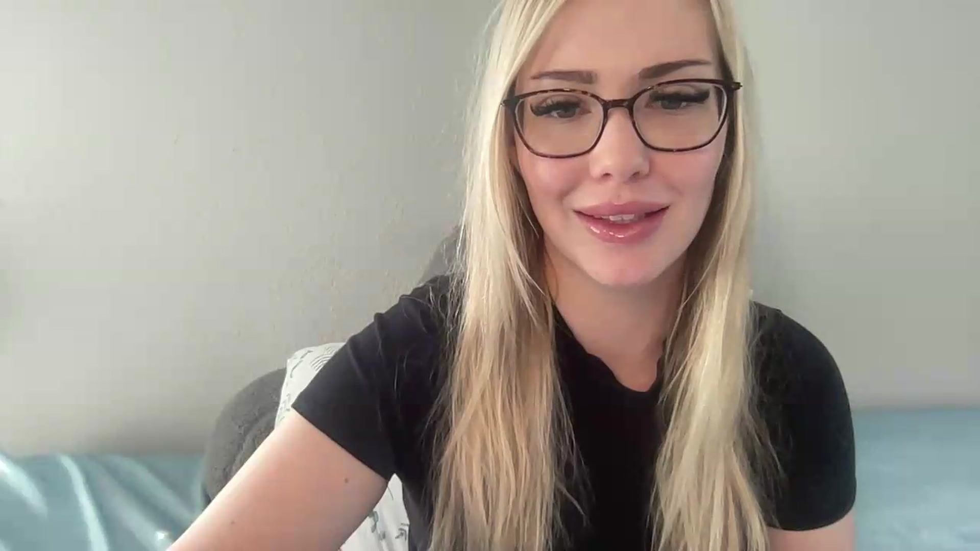 Gallery image thumbnail from AshleyMarina's myfreecams stream on, 07/16/2026, 14:56 image 5 of 20